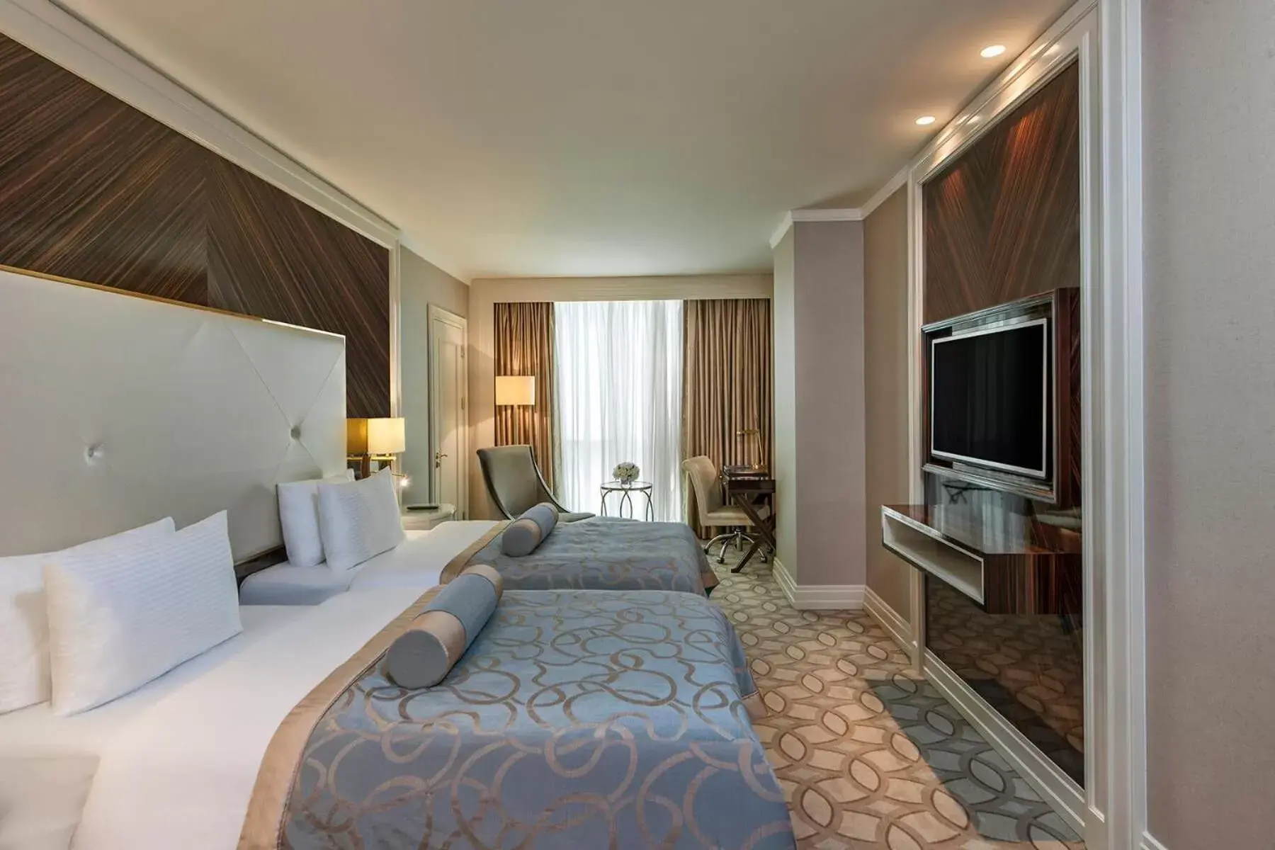 Bedroom, TV/Entertainment Center in Elite World Istanbul Florya