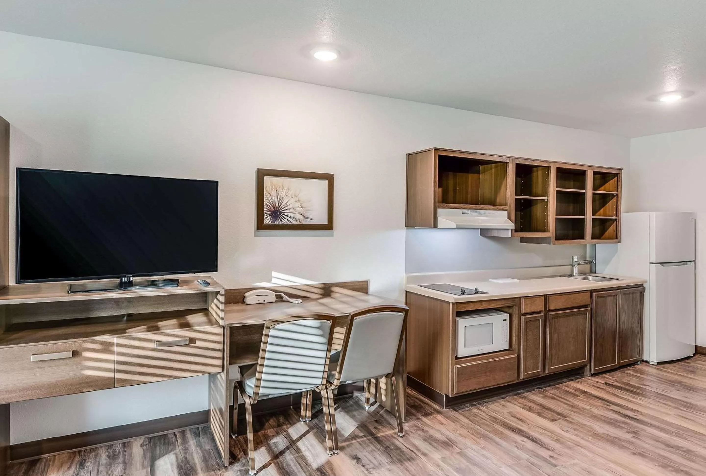 Photo of the whole room in WoodSpring Suites West Des Moines