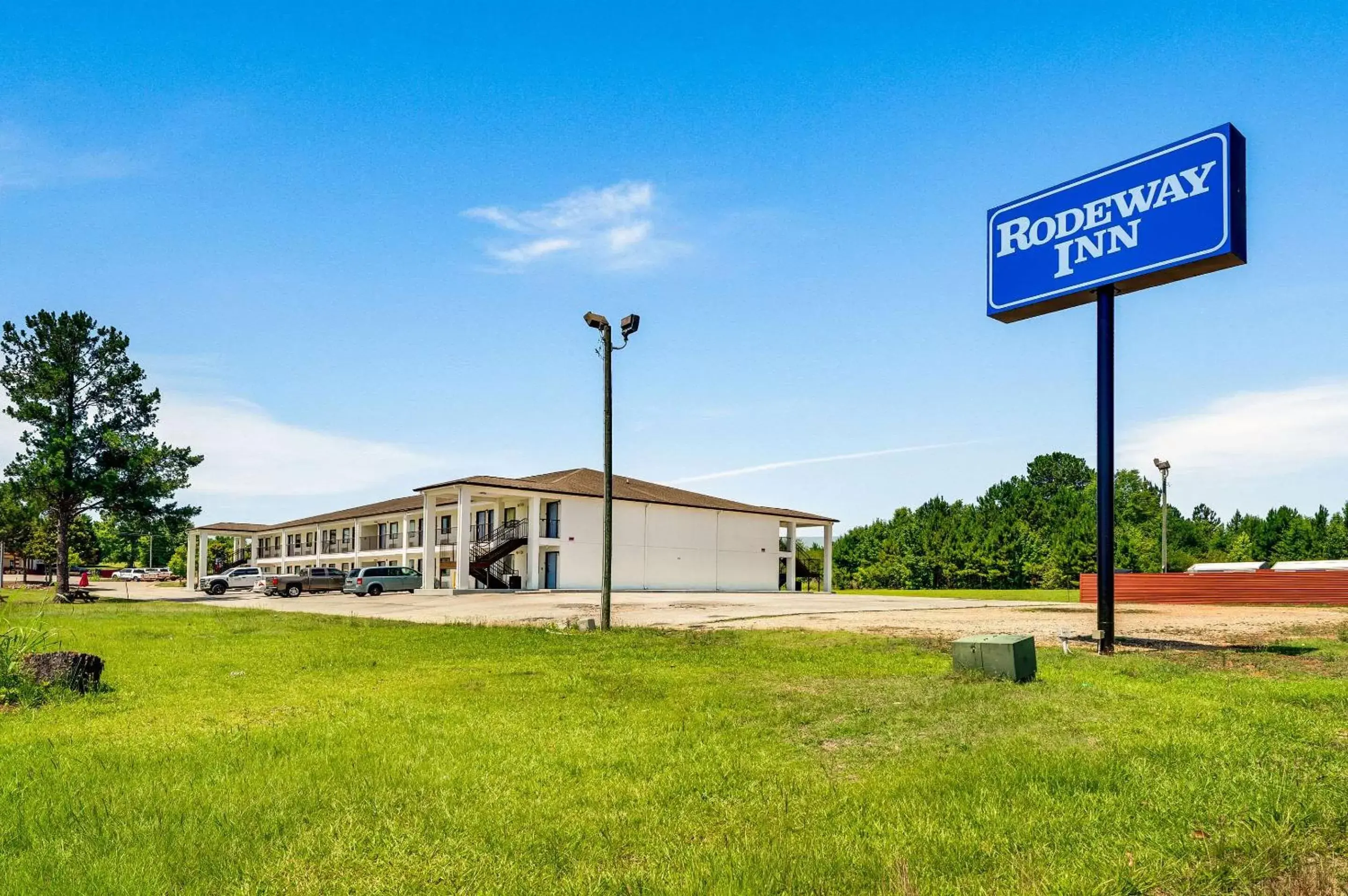 Property Building in Rodeway Inn