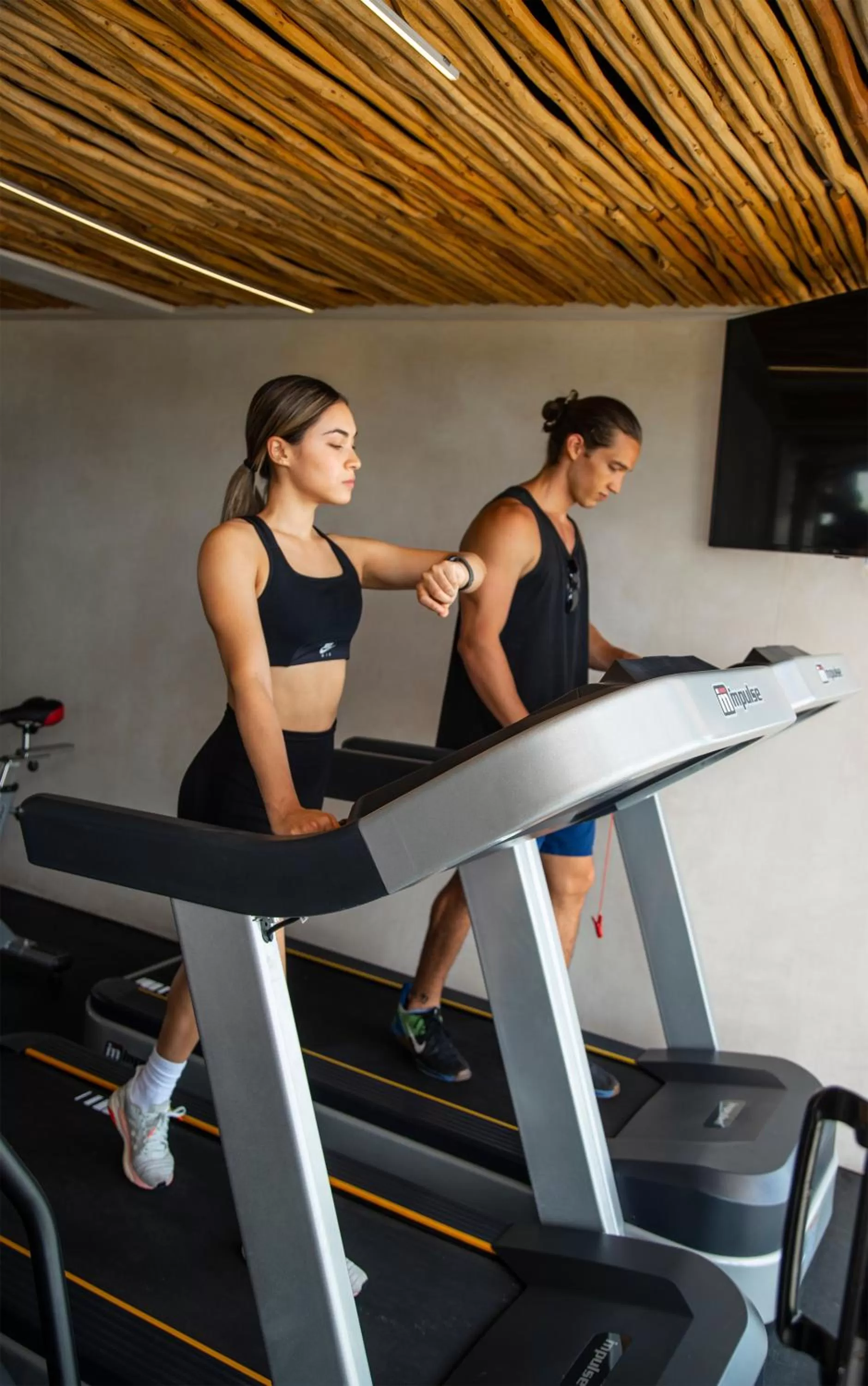 Fitness centre/facilities in Hive Cancun by G Hotels