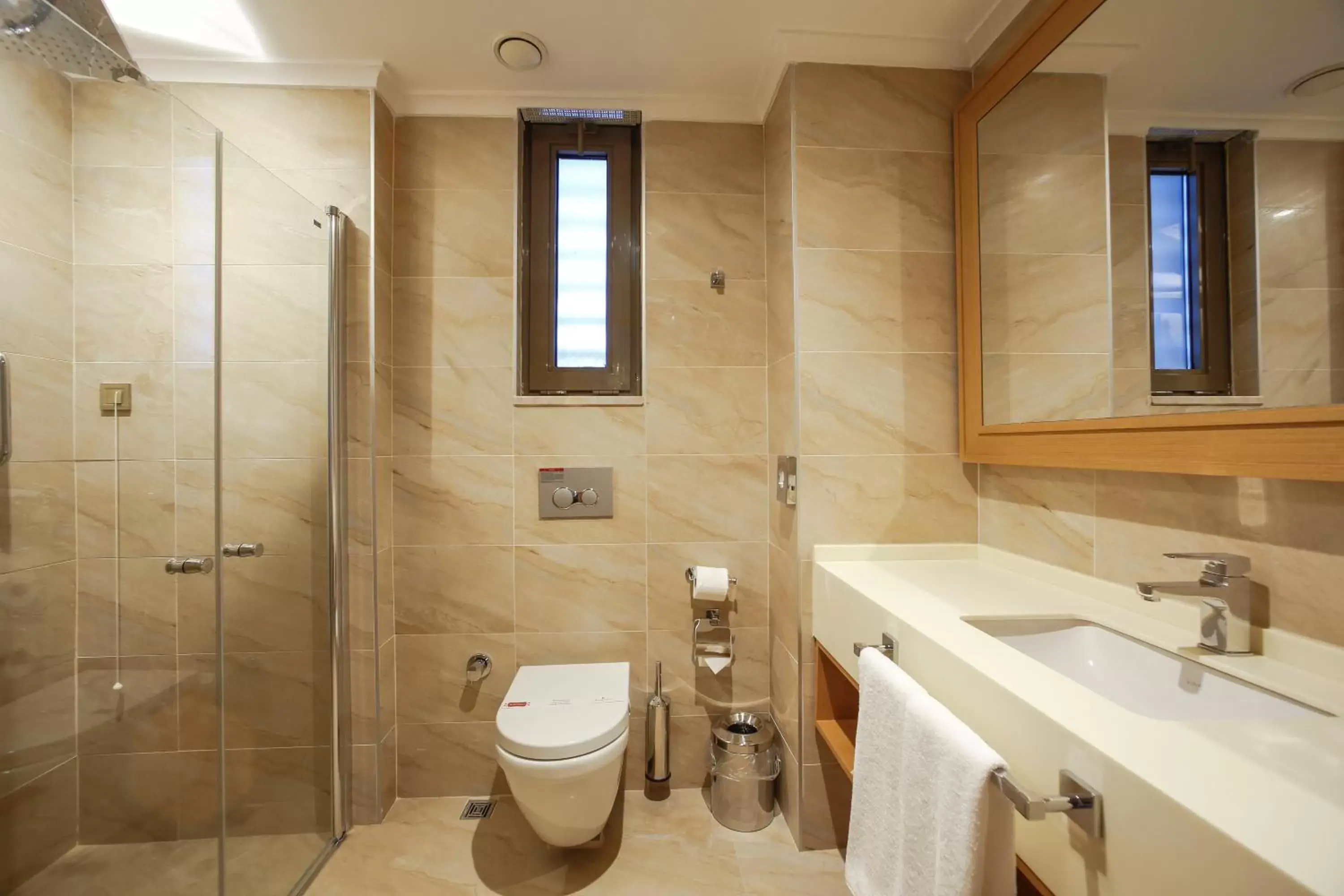 Bathroom in Ramada By Wyndham Bursa Cekirge Thermal & Spa