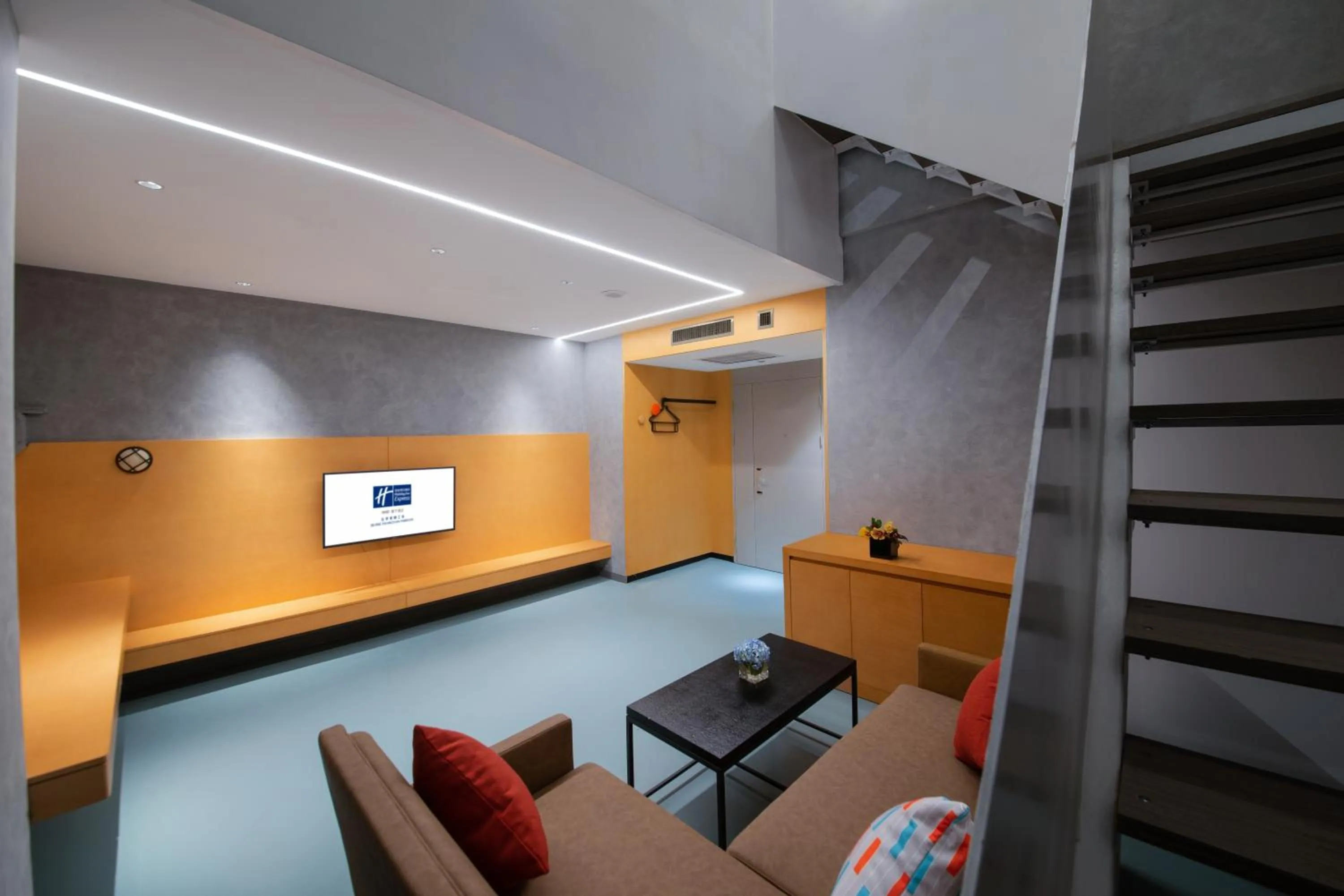 Photo of the whole room, Bed in Holiday Inn Express Beijing Shijingshan Parkview by IHG