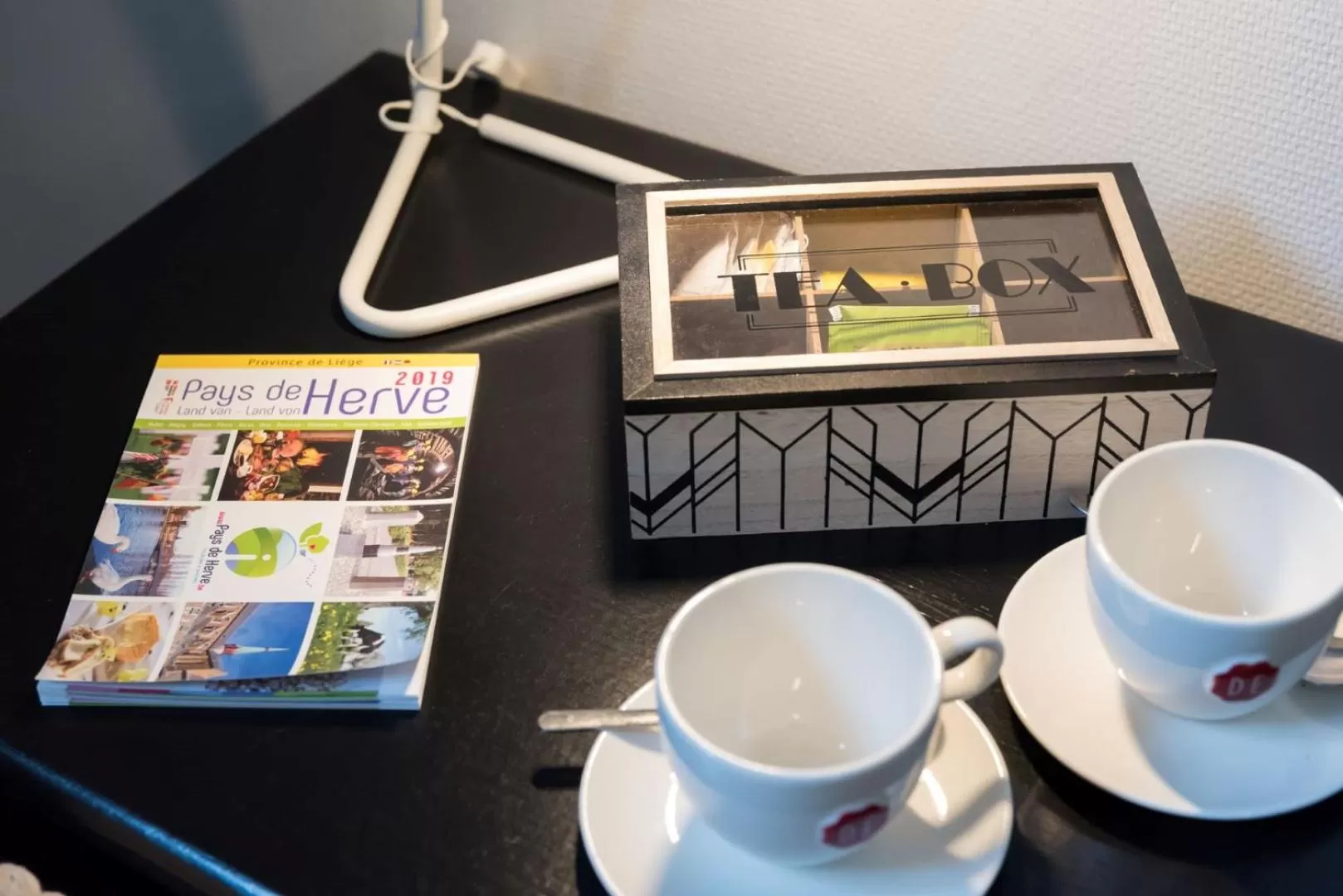 Coffee/tea facilities in Hôtel de la Gare
