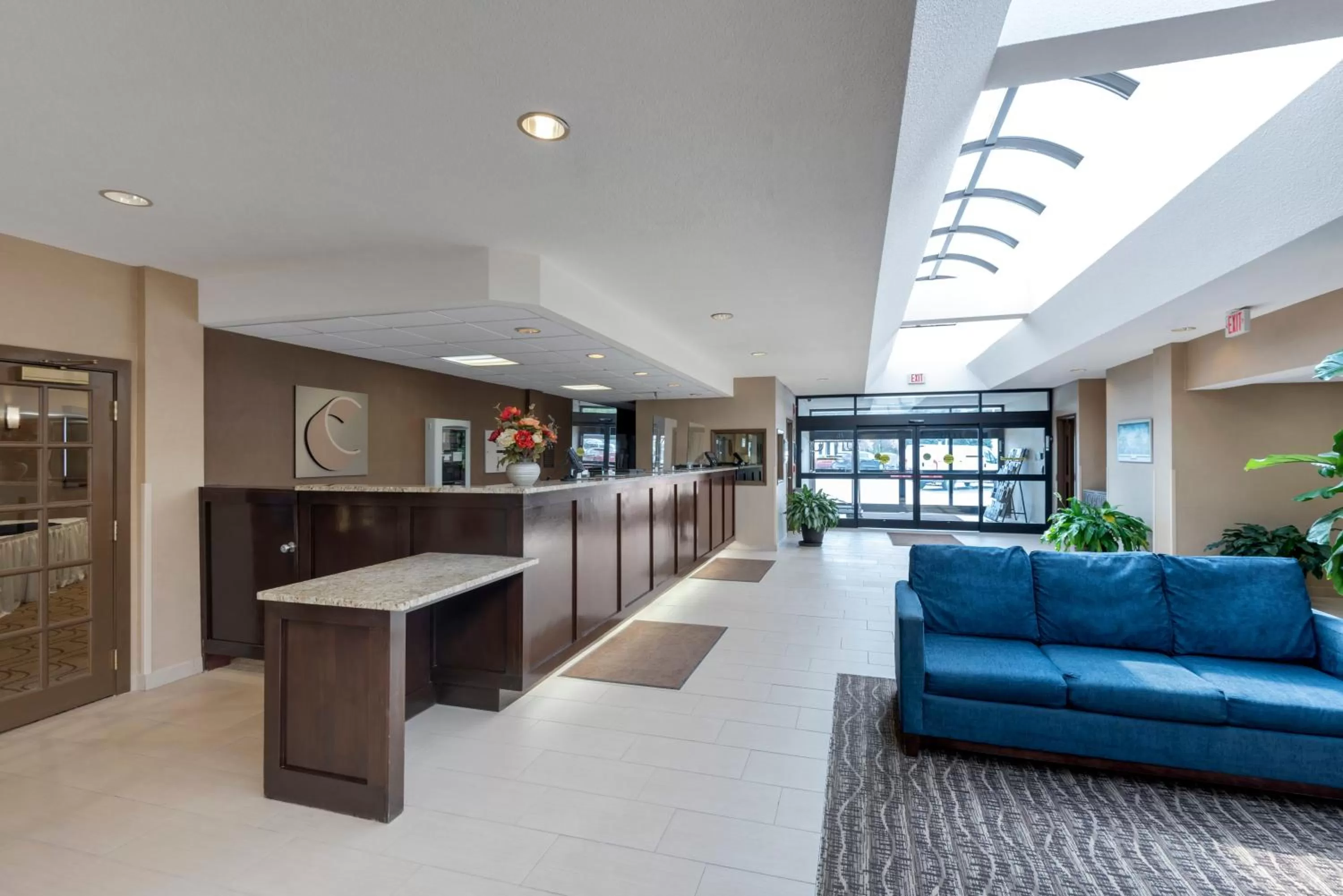 Lobby or reception in Comfort Inn The Pointe