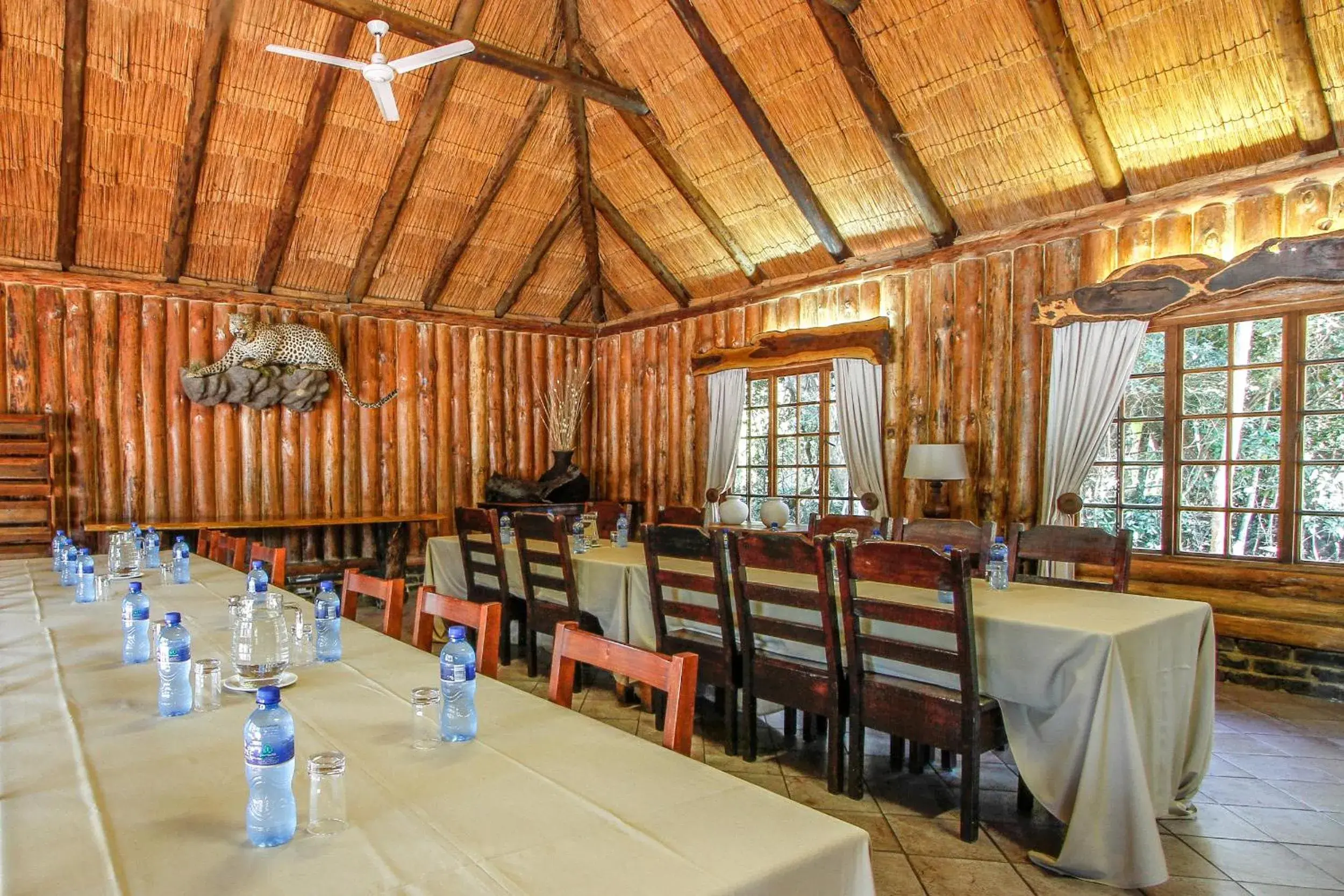 Property building, Restaurant/Places to Eat in Ezulwini Game Lodge