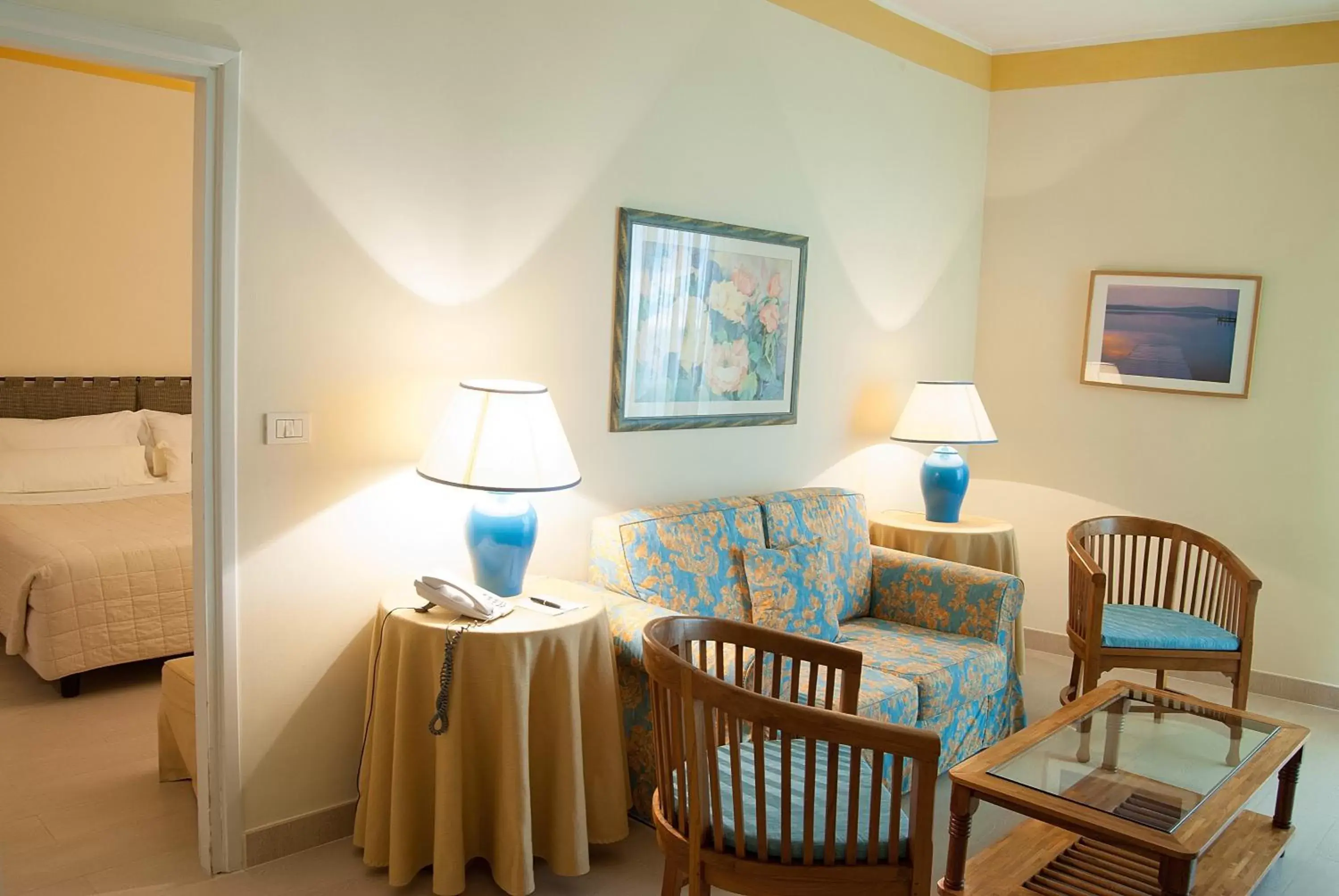 Bedroom, Seating Area in Hotel Sina Astor