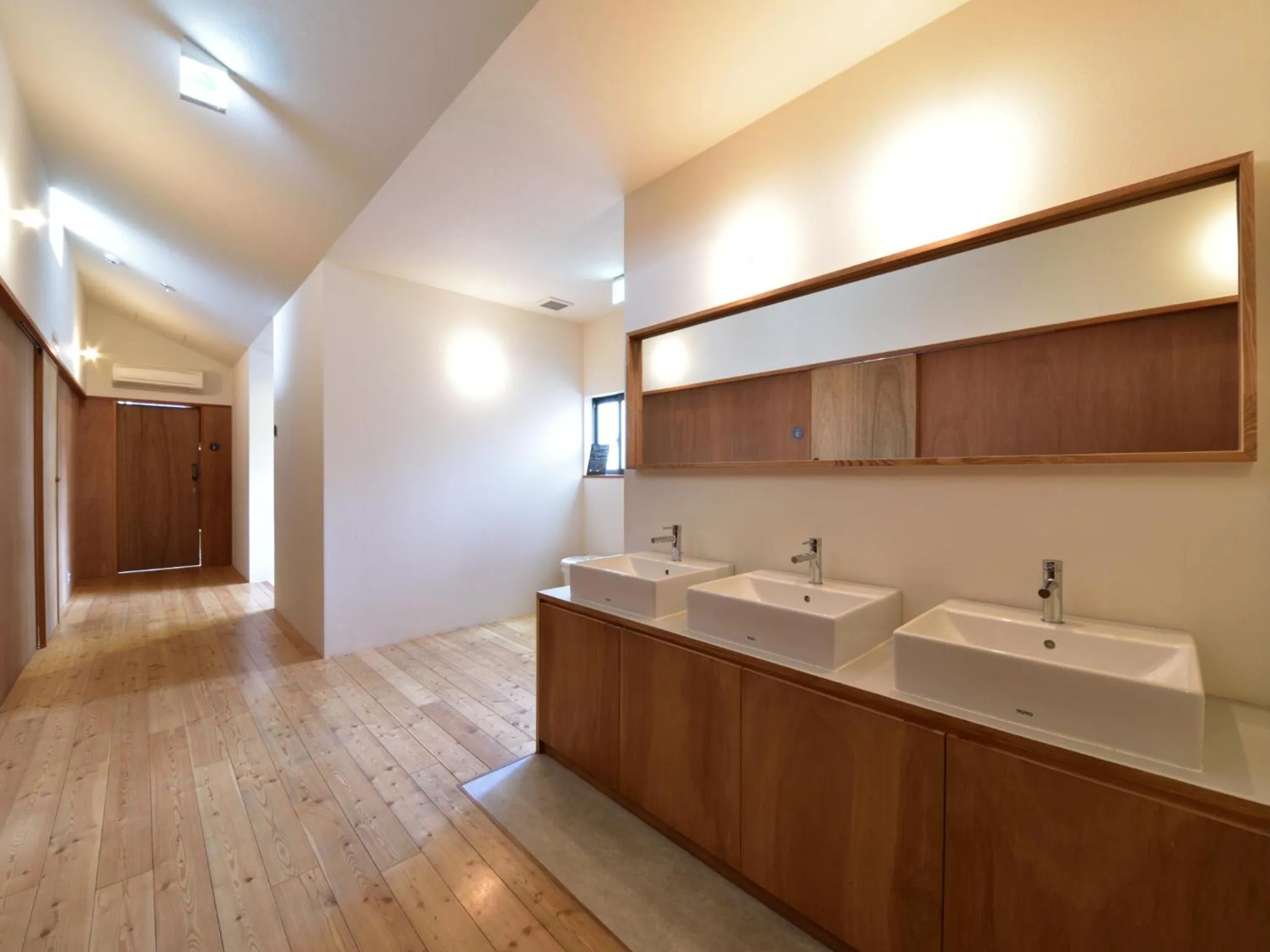 Area and facilities in Hostel Mitsuwaya Osaka