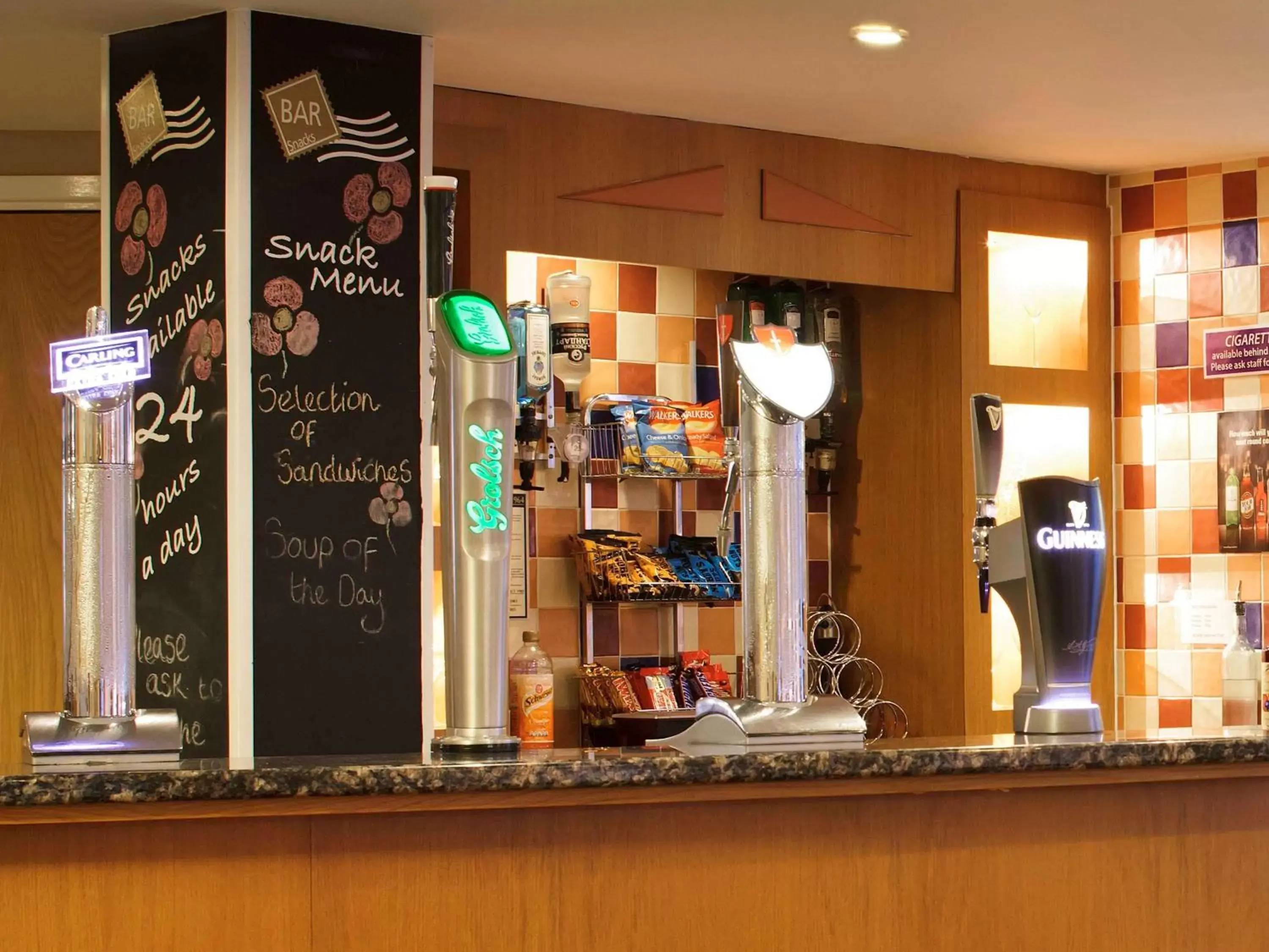 Lounge or bar in ibis Chesterfield Centre – Market Town