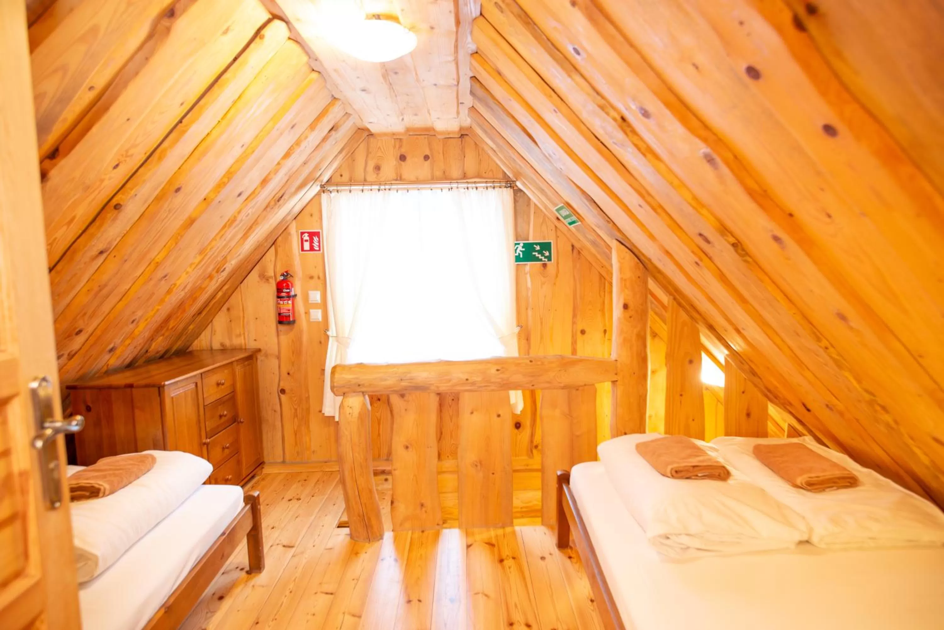 Bed in Gościniec Pięciu Stawów