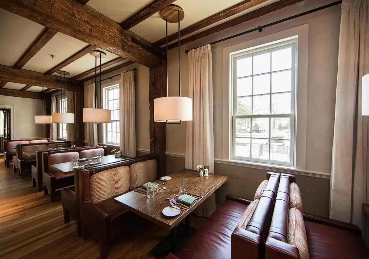 Lounge or bar, Seating Area in Boar's Head Resort