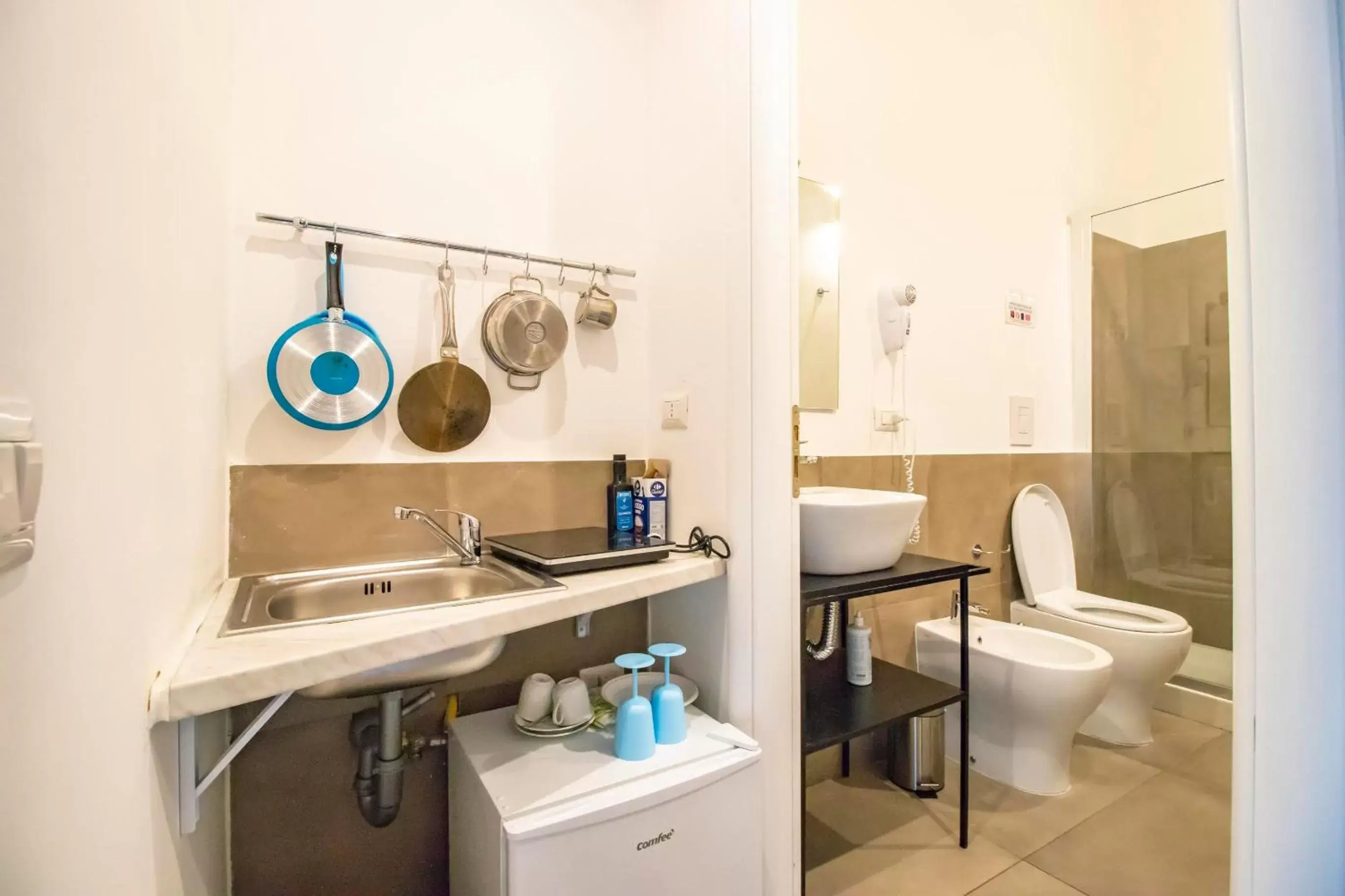 Kitchen or kitchenette, Bathroom in A I R Sant'Anna 44