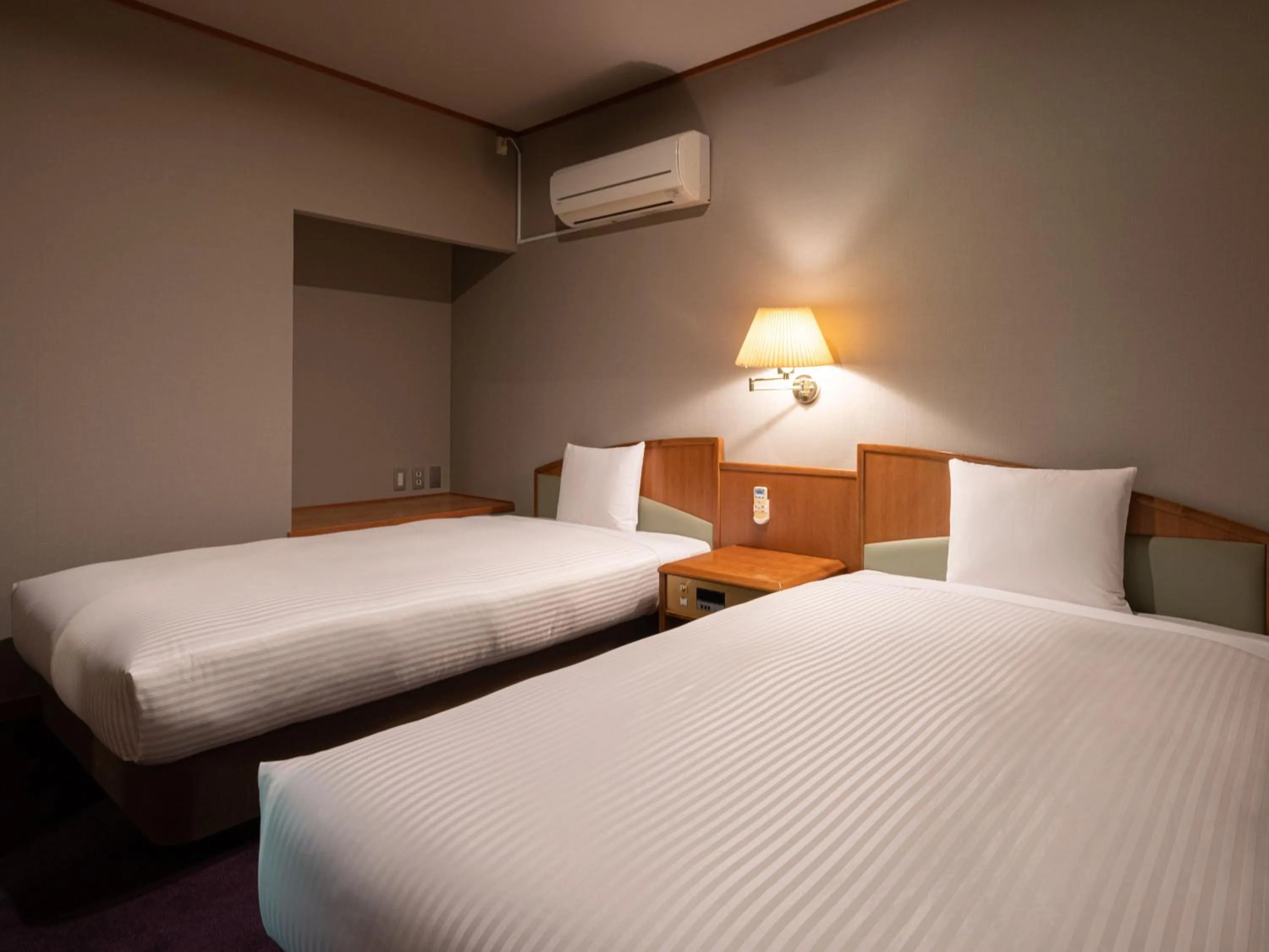 Photo of the whole room, Bed in KAMENOI HOTEL Nikko Yunishigawa All-Inclusive Resort