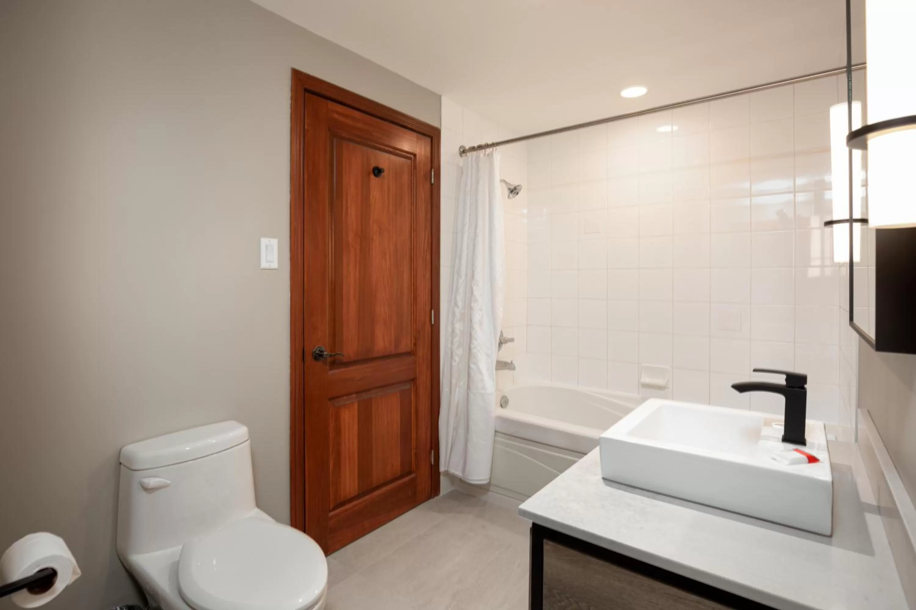 Shower in Sommet Des Neiges