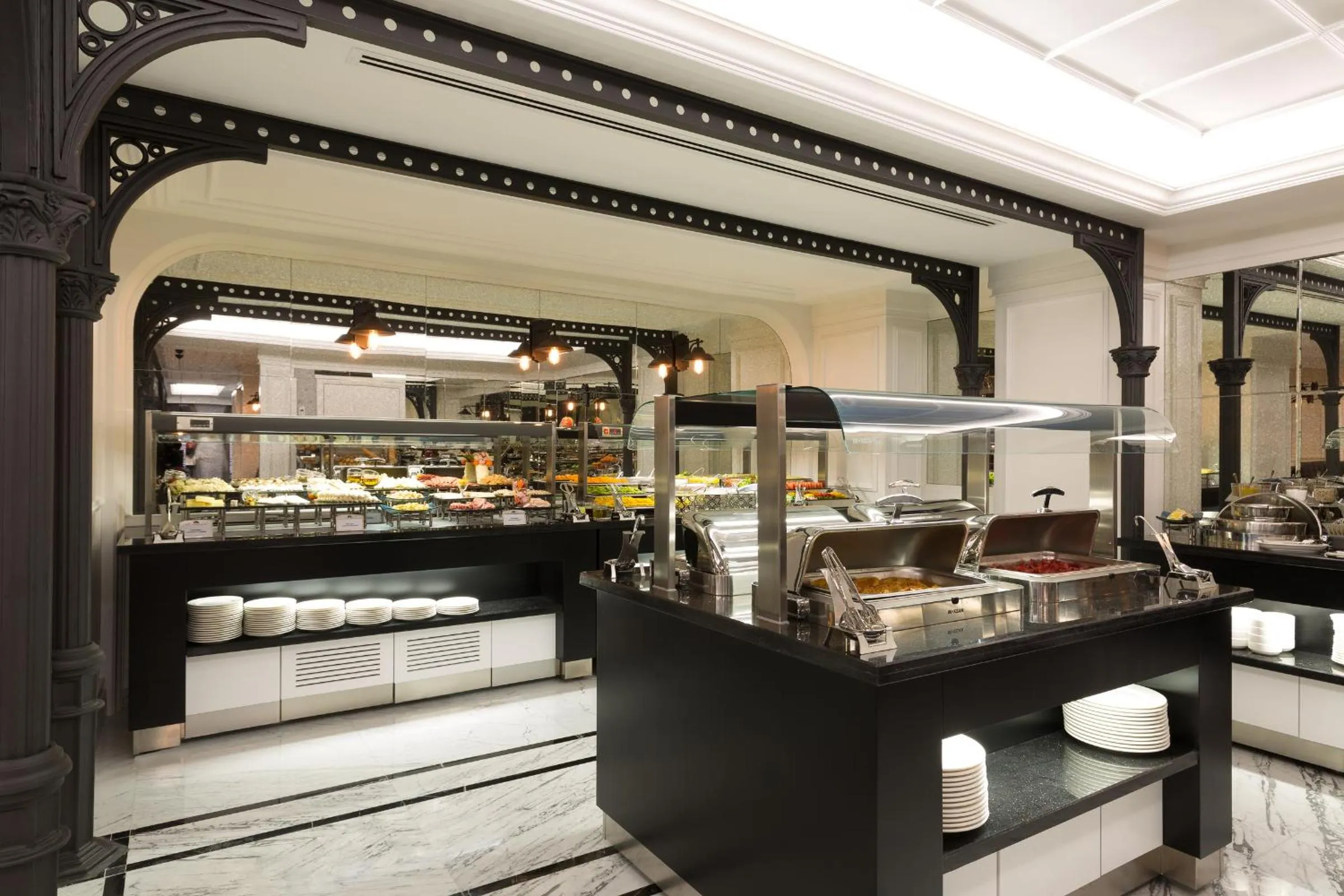 Buffet breakfast in Metropolitan Hotels Taksim