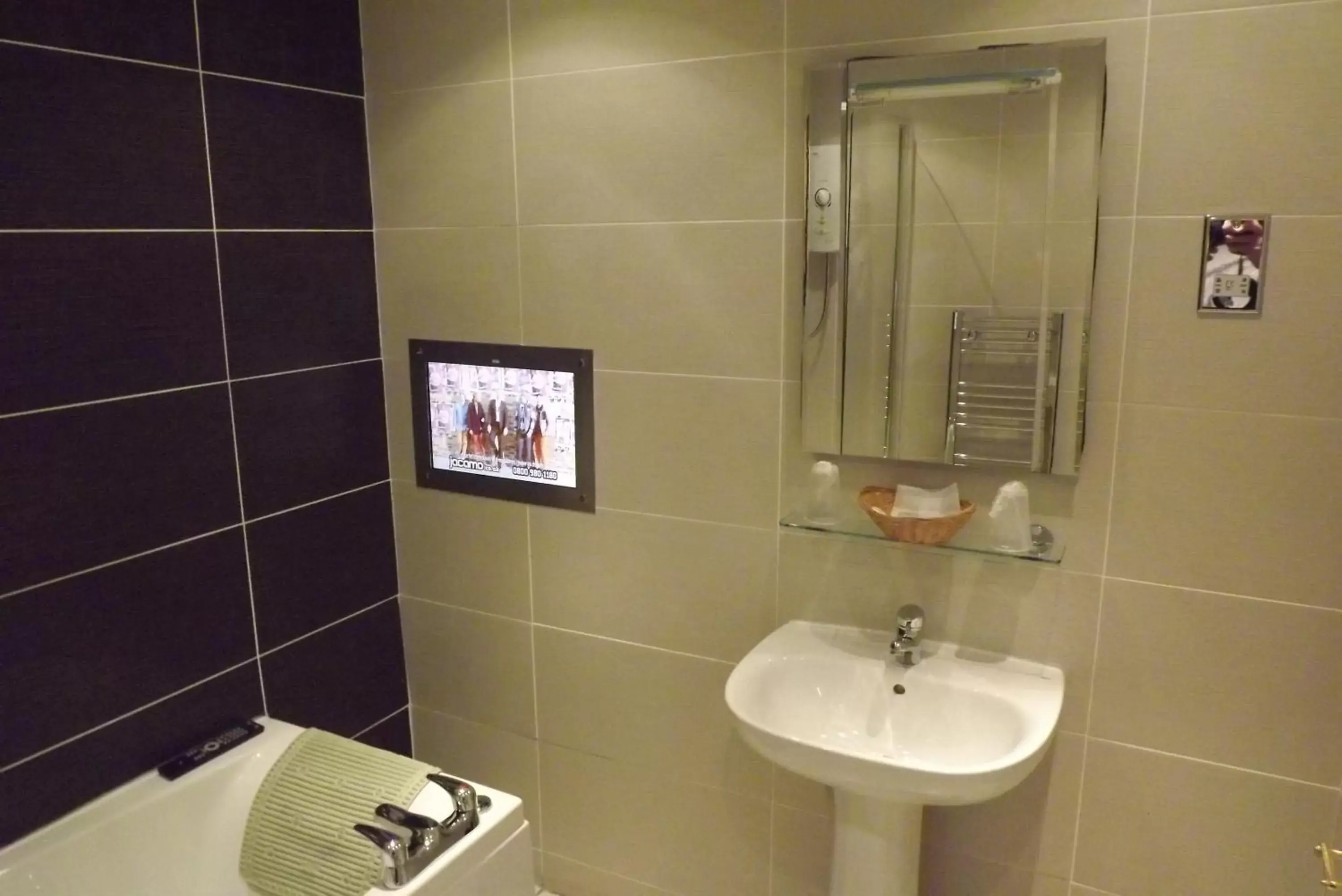 Bathroom in Glazert Country House Hotel Bathroom in Glazert Country House Hotel