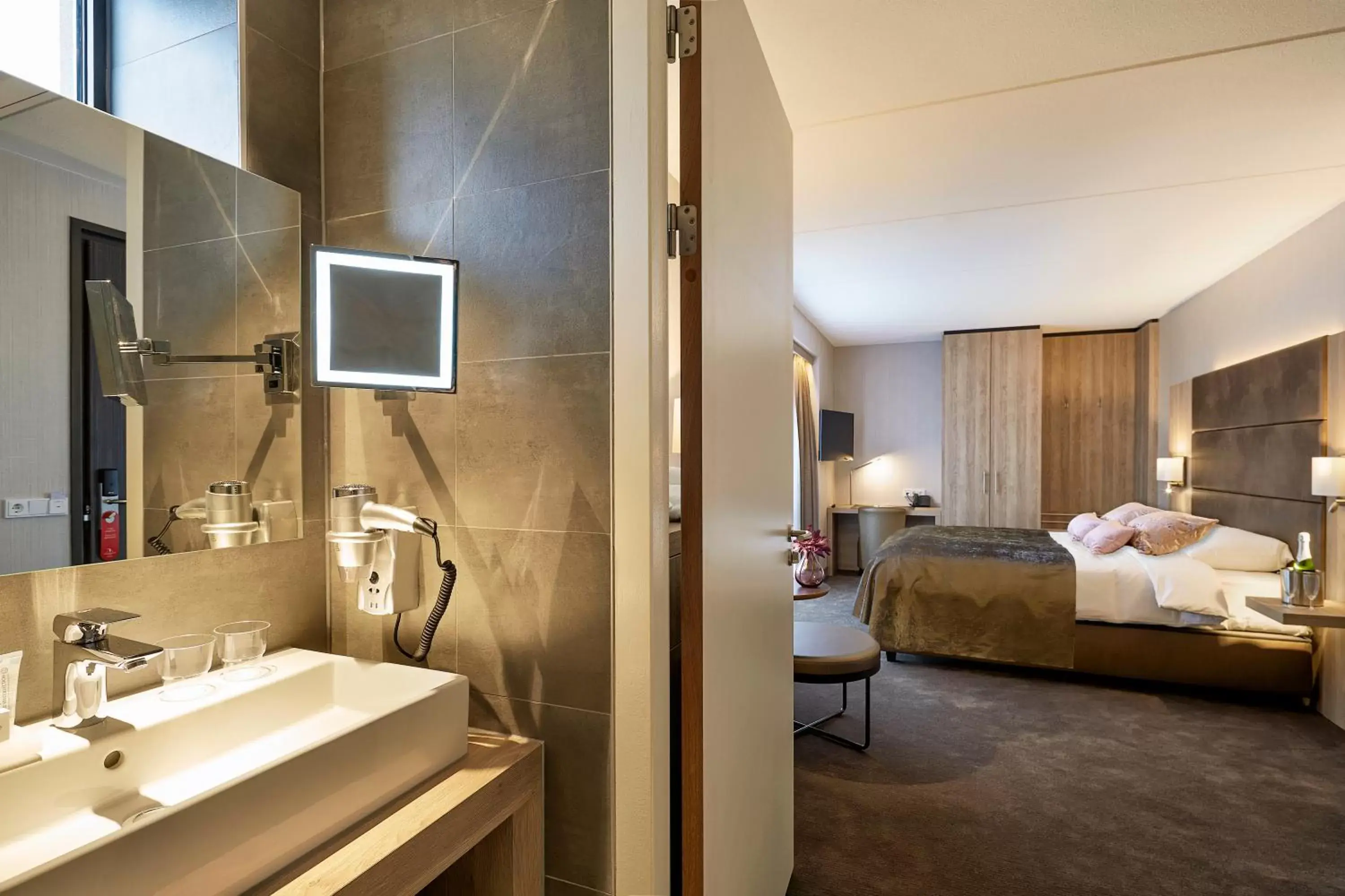 Photo of the whole room, Bathroom in Van der Valk Hotel Breda