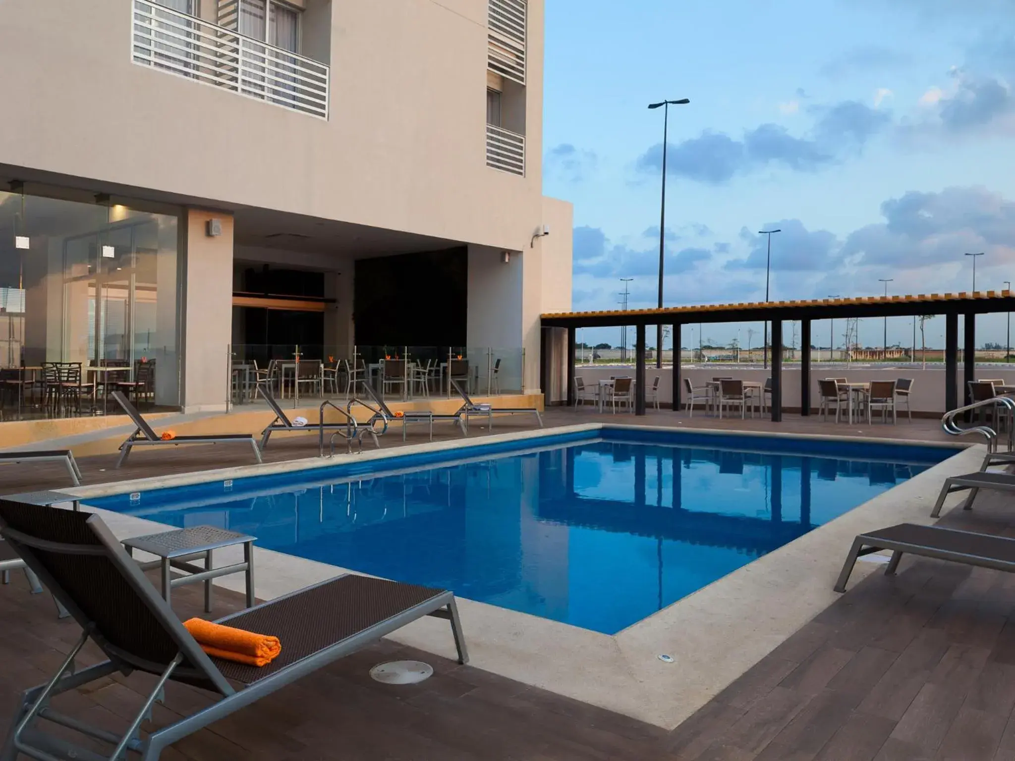 Balcony/Terrace, Swimming Pool in Hotel Yes Inn Nuevo Veracruz