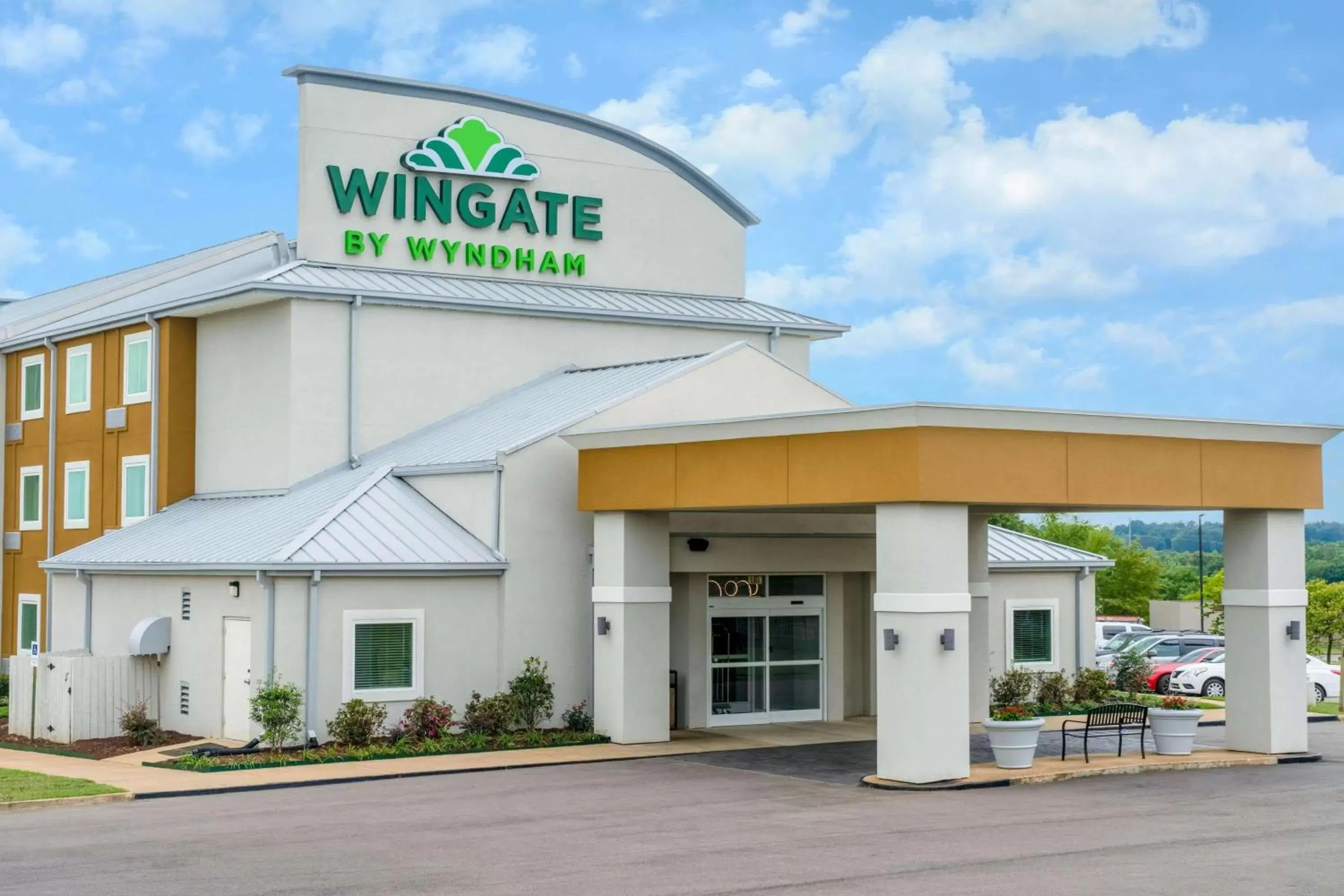 Property Building in Wingate by Wyndham Horn Lake Southaven