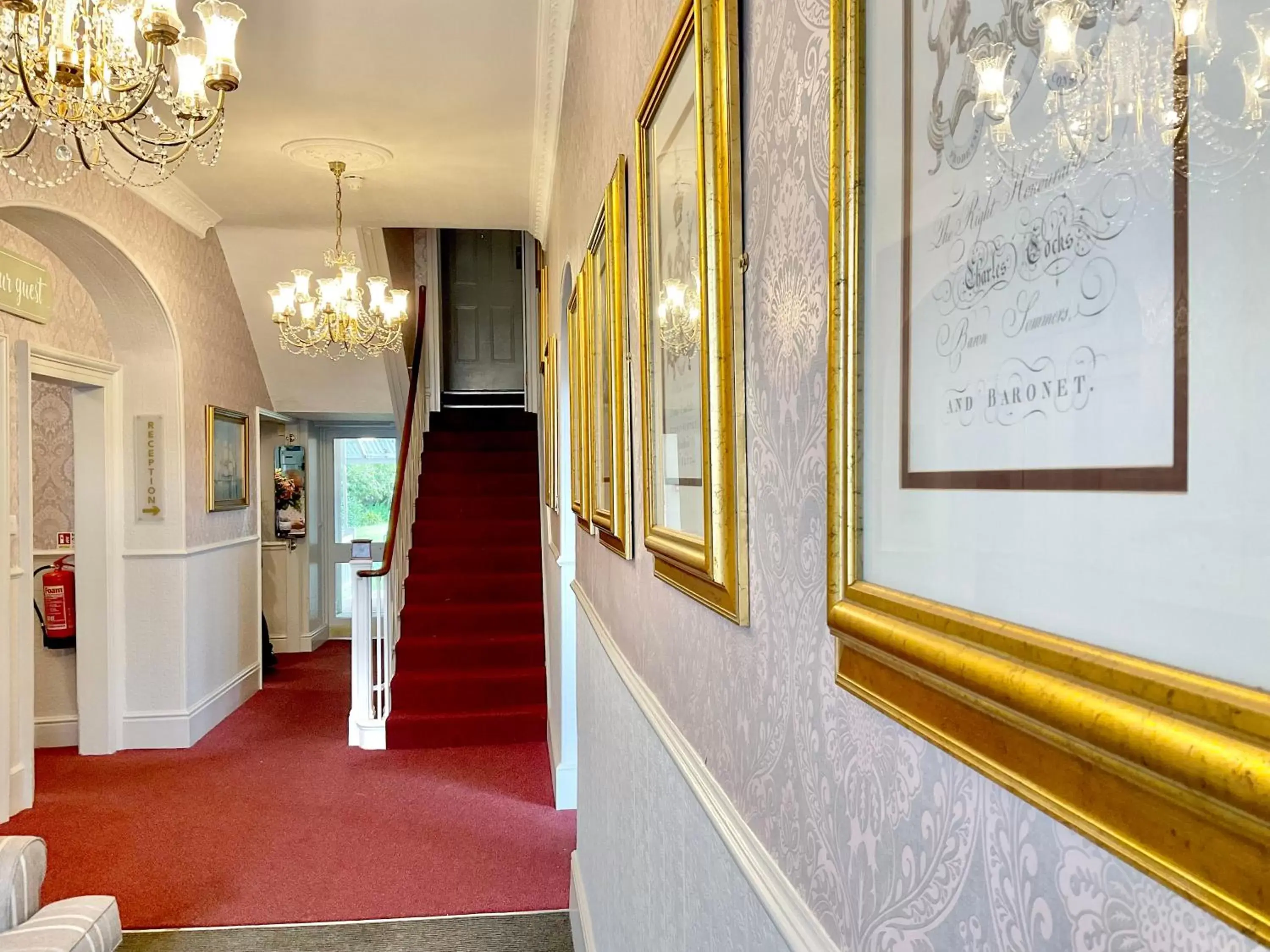 Lobby or reception in Ashton Court Hotel