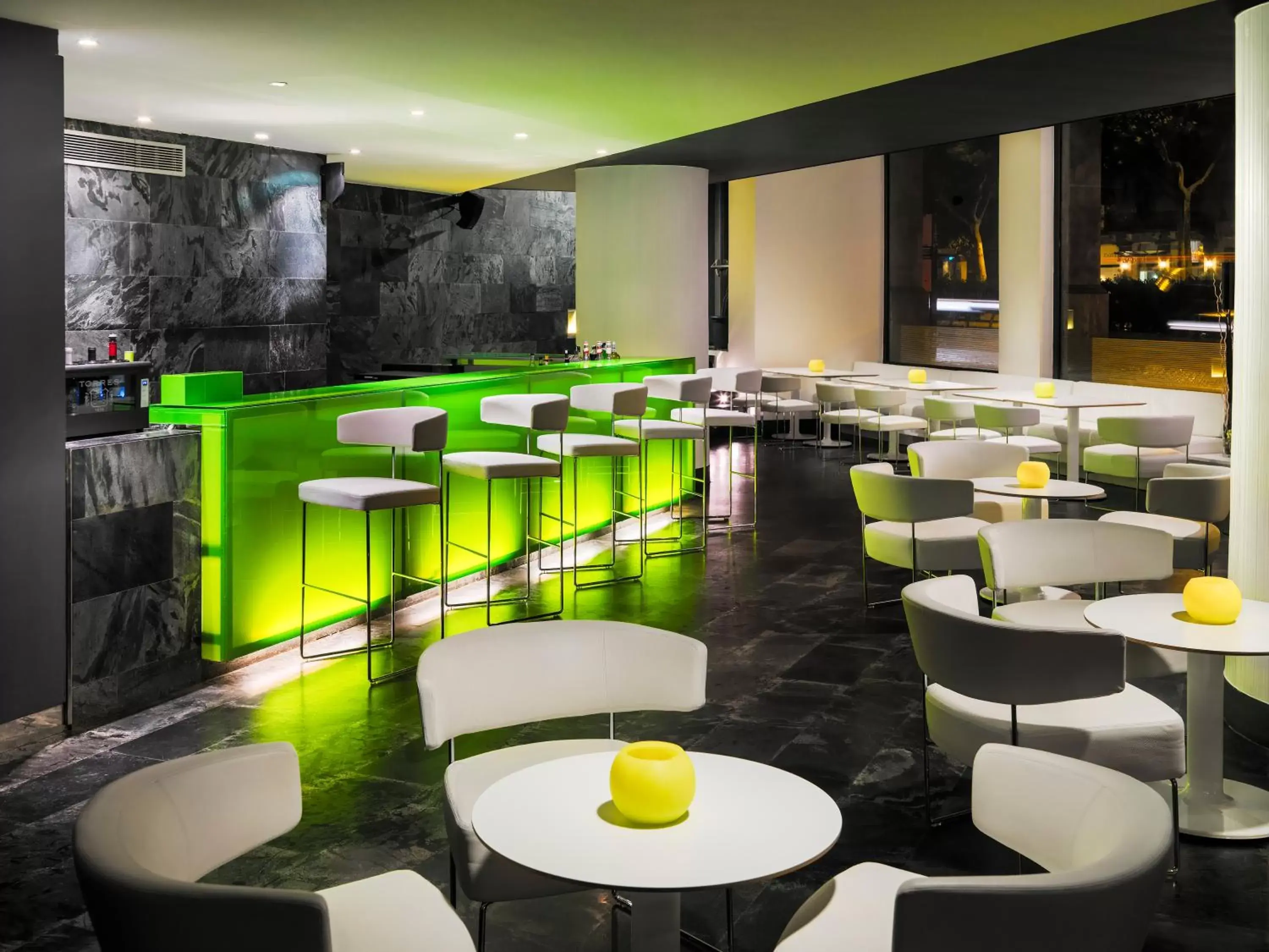 Lobby or reception, Lounge/Bar in H10 Casanova