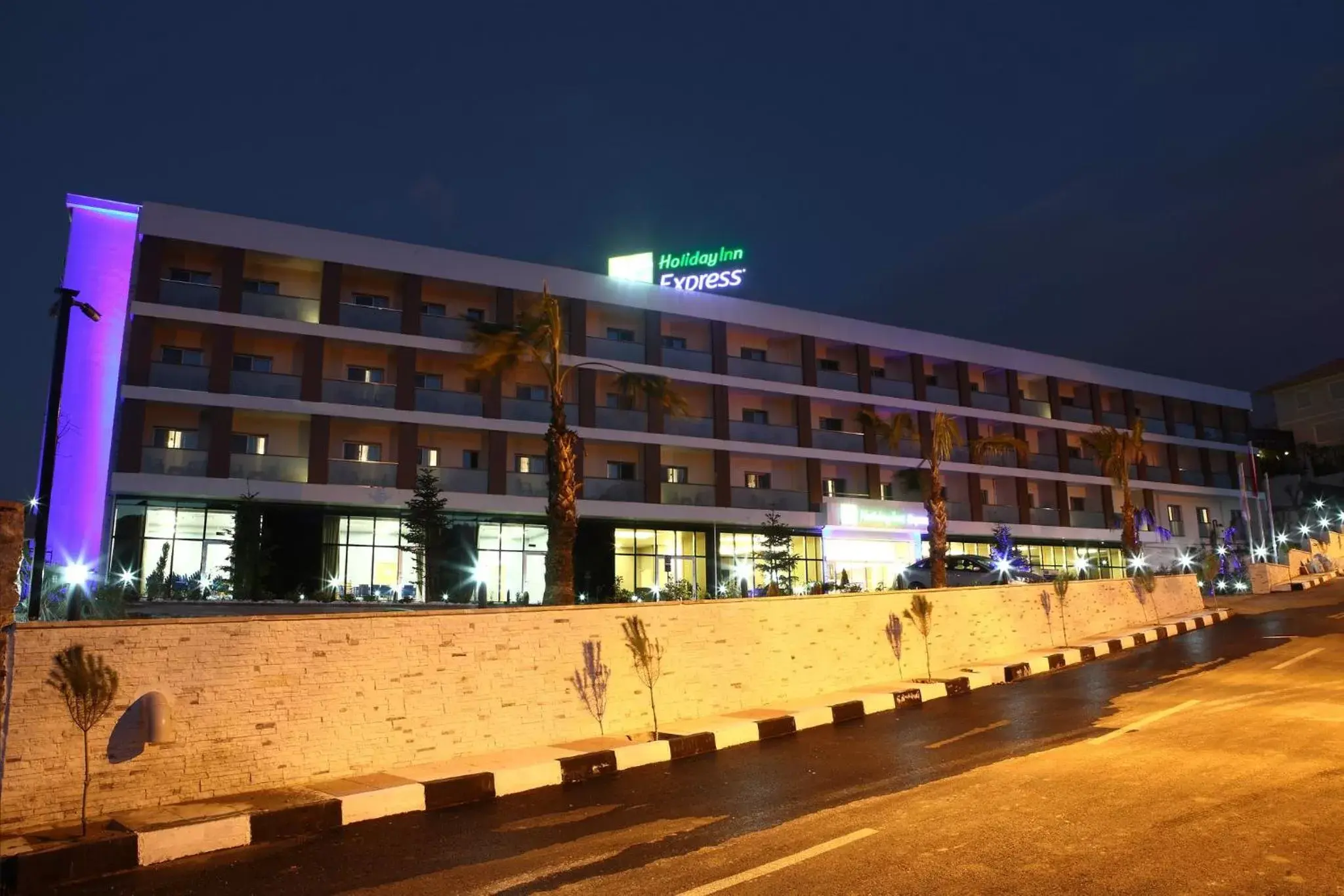 Property Building in Holiday Inn Express Manisa-West, an IHG Hotel