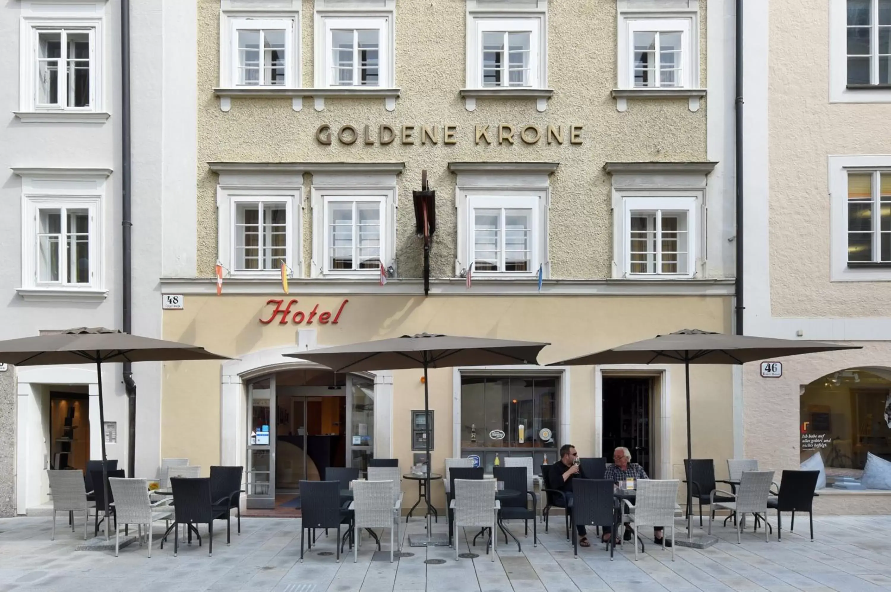 Facade/entrance, Restaurant/Places to Eat in Hotel Krone 1512