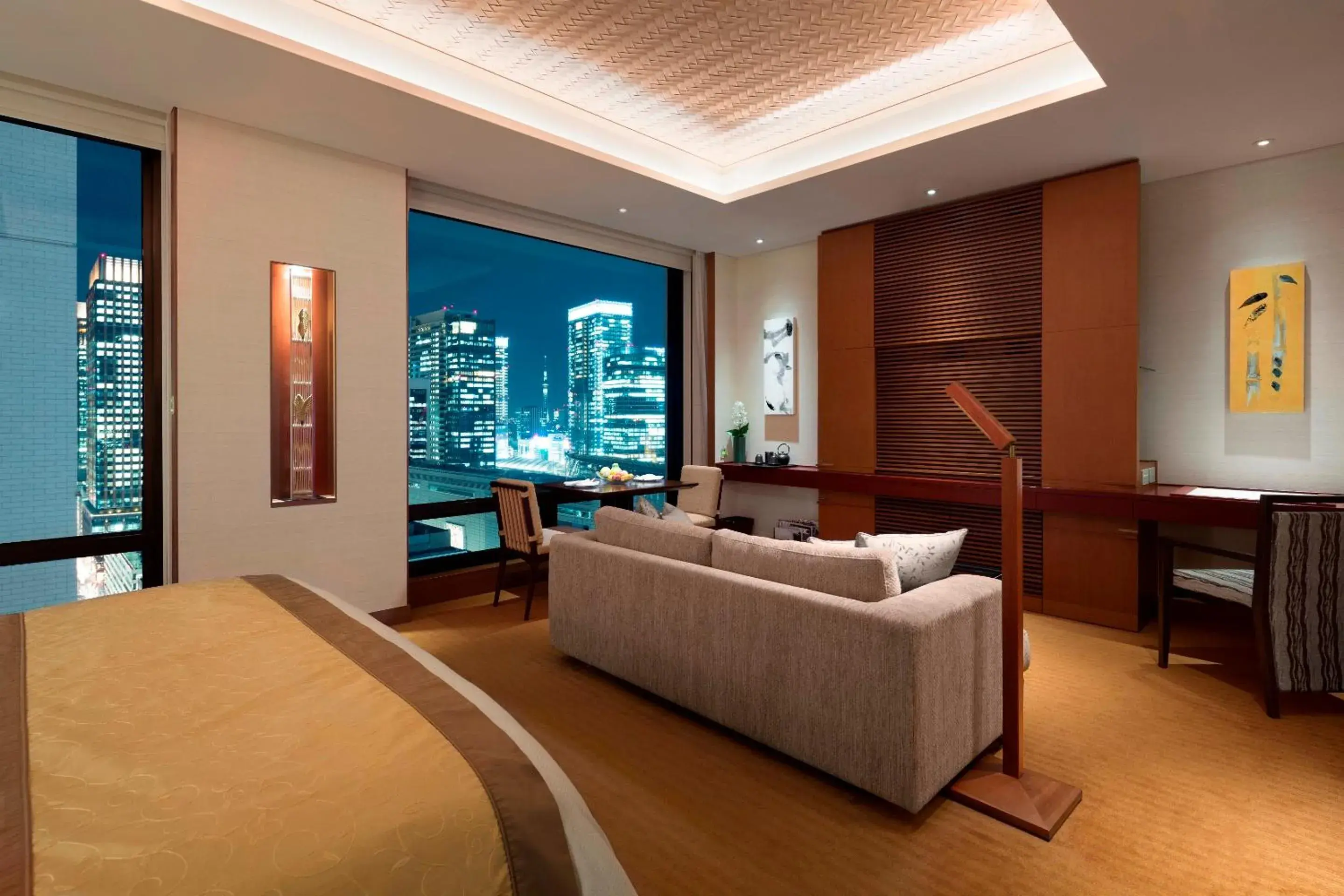 Bedroom, Seating Area in The Peninsula Tokyo