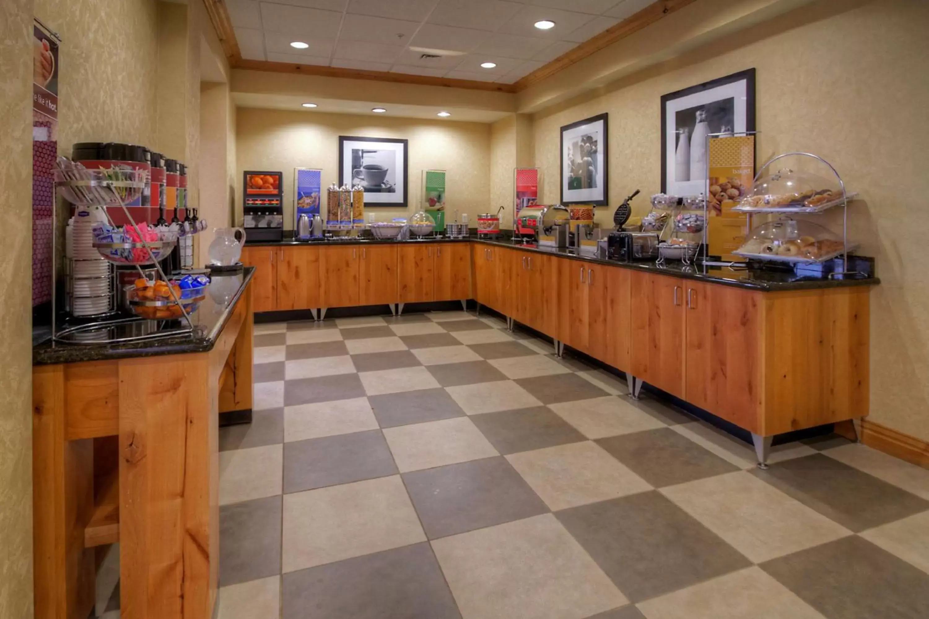 Dining area, Restaurant/Places to Eat in Hampton Inn & Suites Billings West I-90