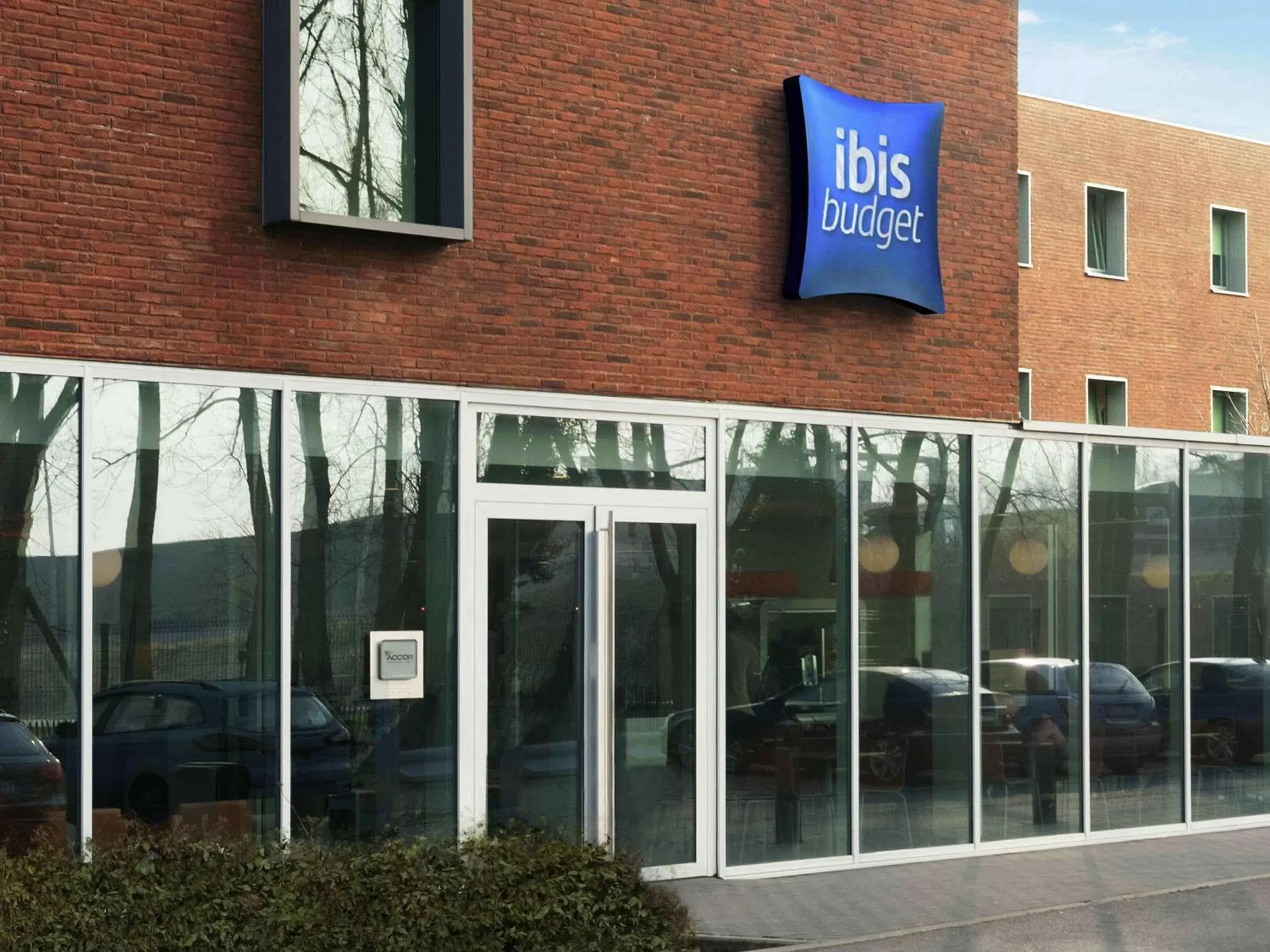 Property Building in ibis Budget Brussels South Ruisbroek