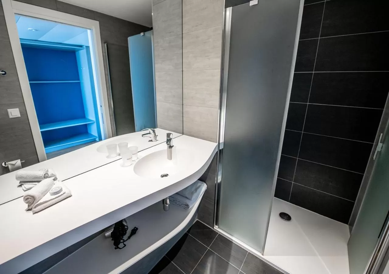 Bathroom in Aquatis Hotel