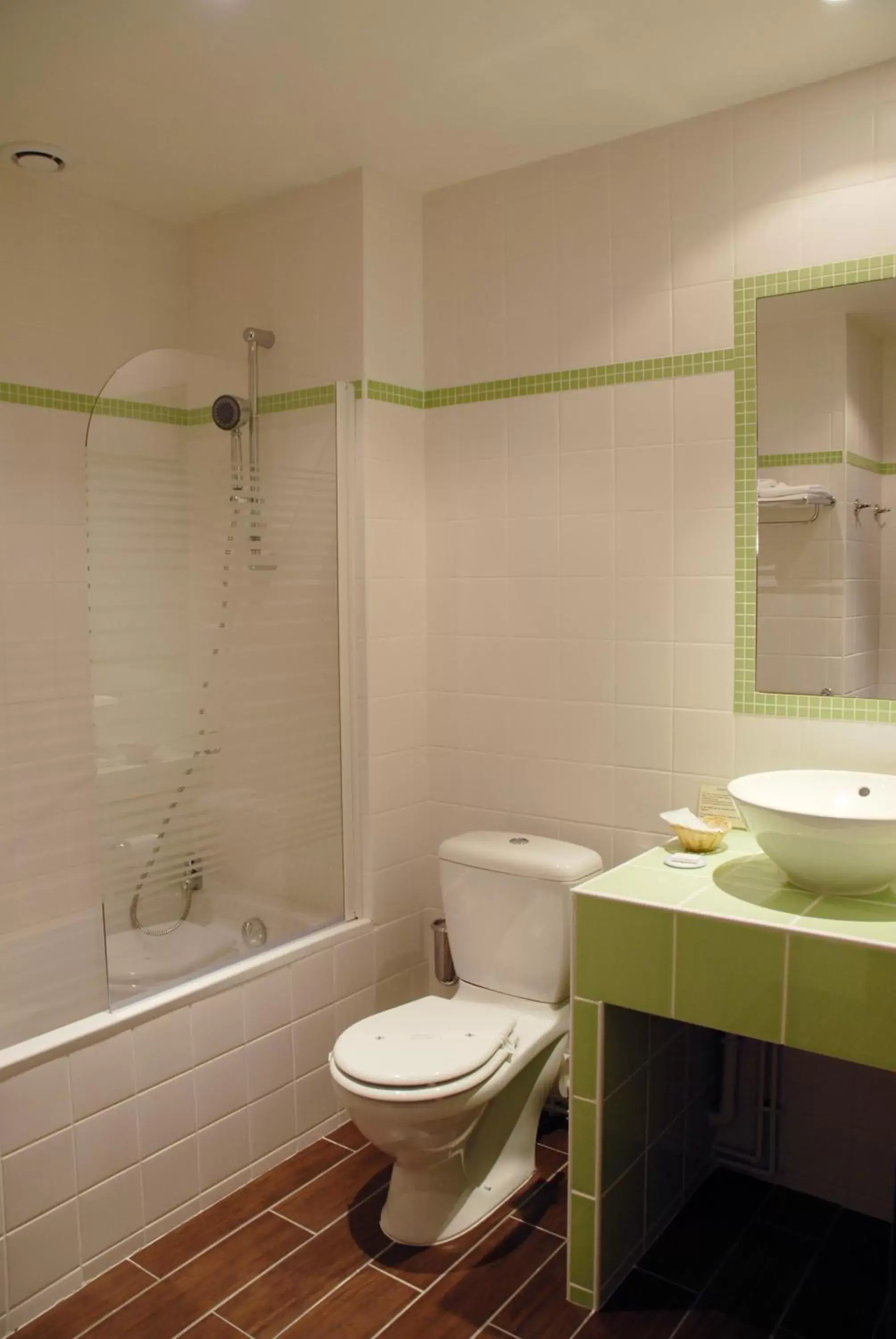 Bathroom in L'Orangerie du Château des Reynats