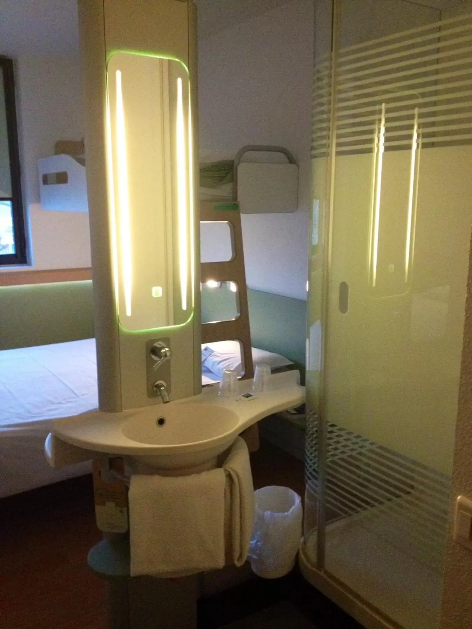 Shower, Bathroom in ibis budget Saint-Quentin Centre Gare