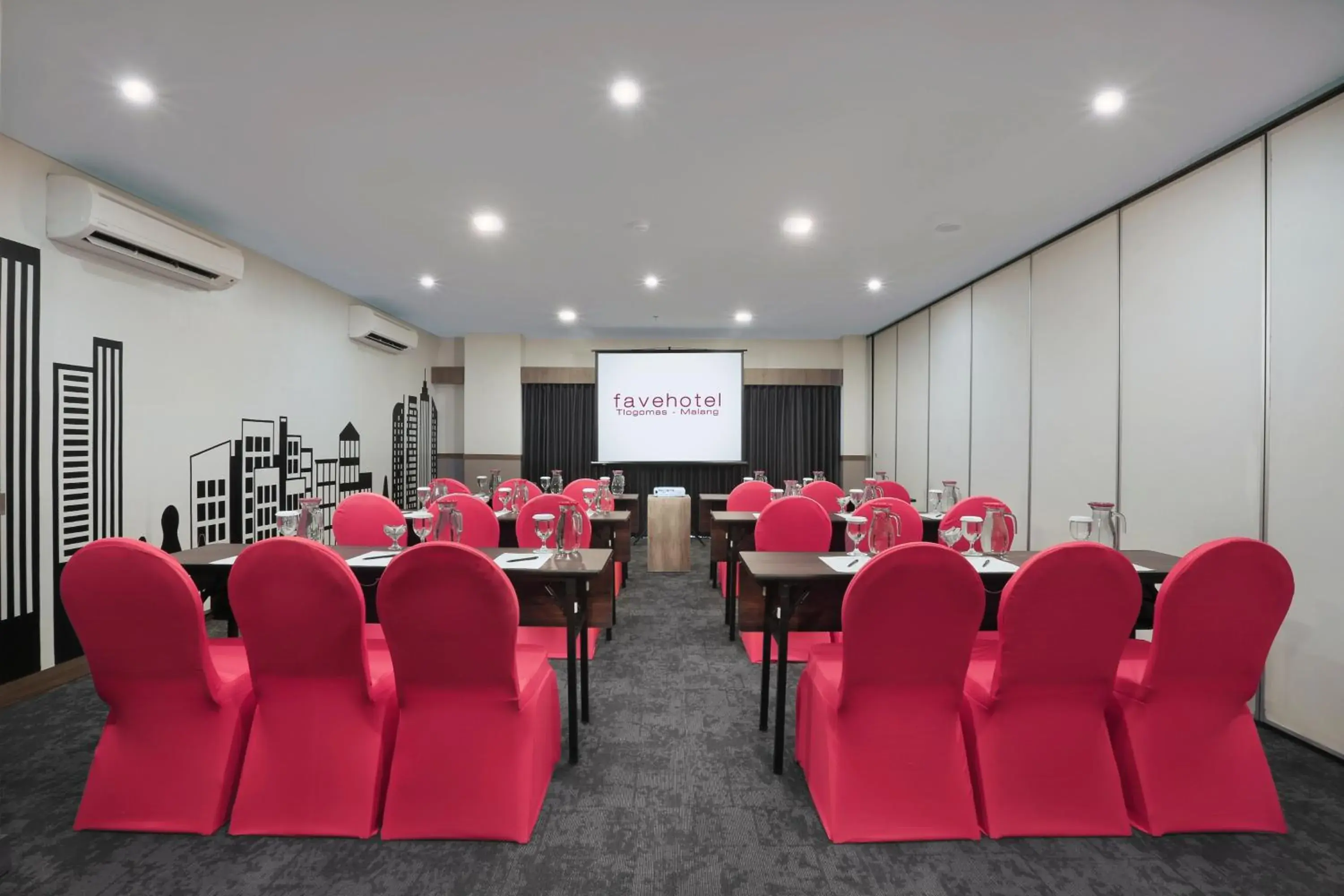 Meeting/conference room in favehotel Tlogomas Malang
