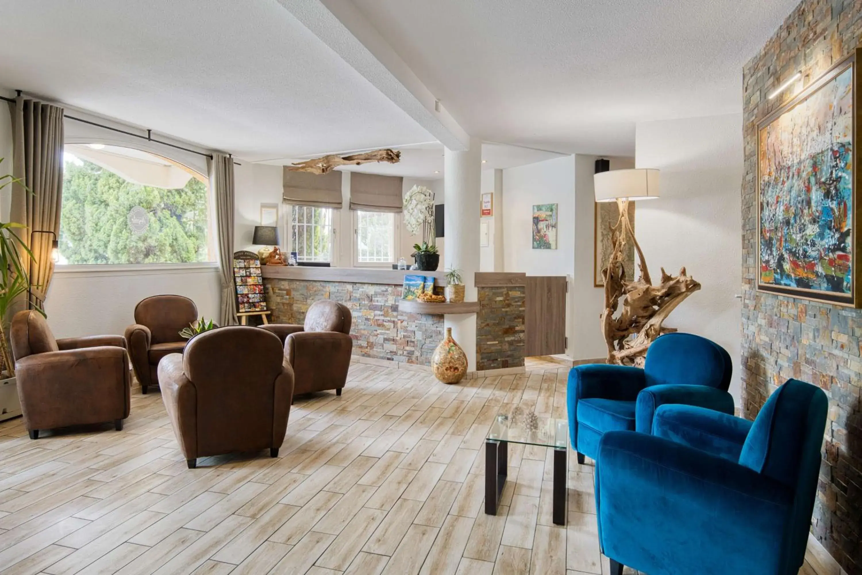 Lobby or reception in Best Western Le Vauban Lobby or reception in Best Western Le Vauban