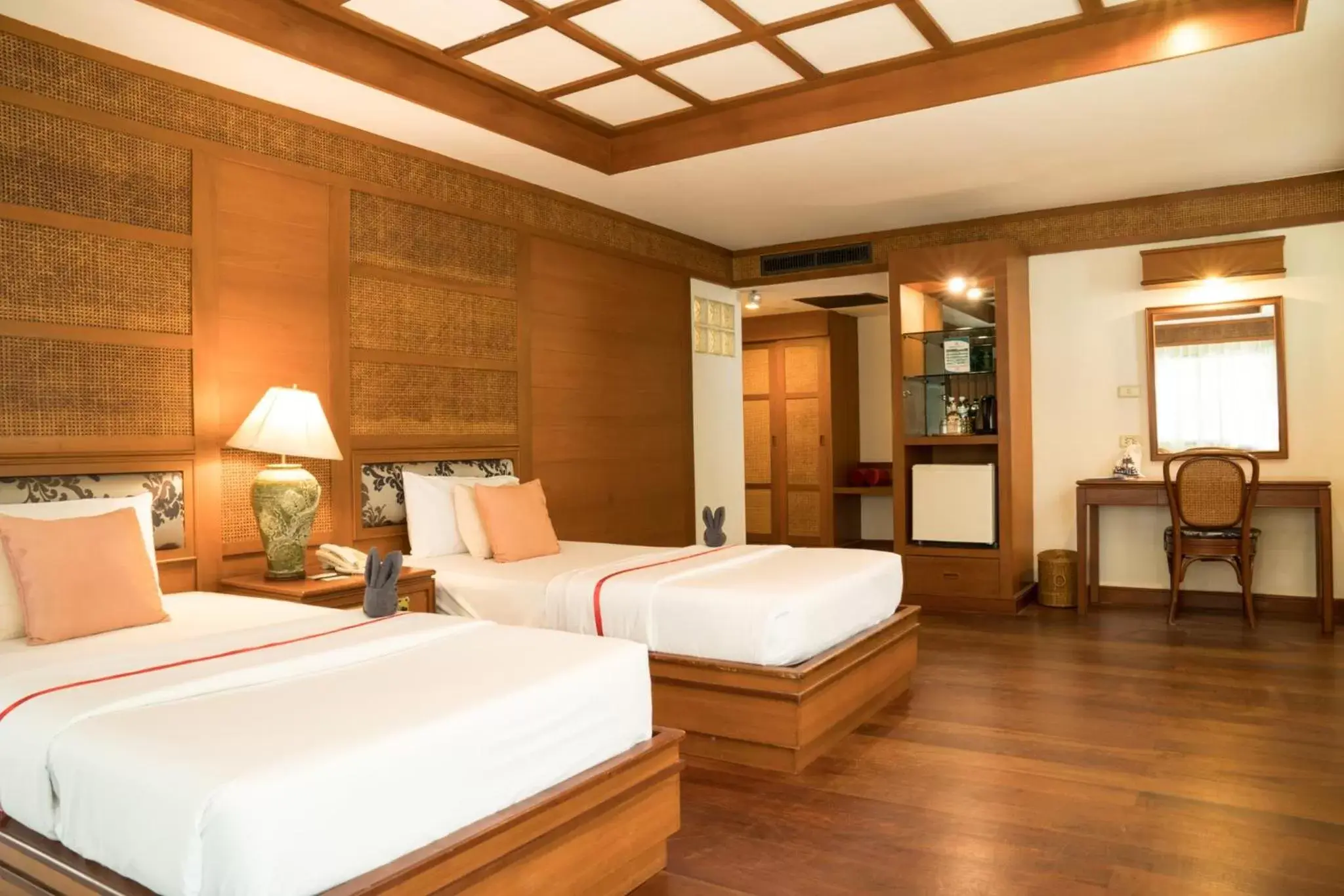 Photo of the whole room, Bed in Grand Jomtien Palace Hotel - SHA Extra Plus