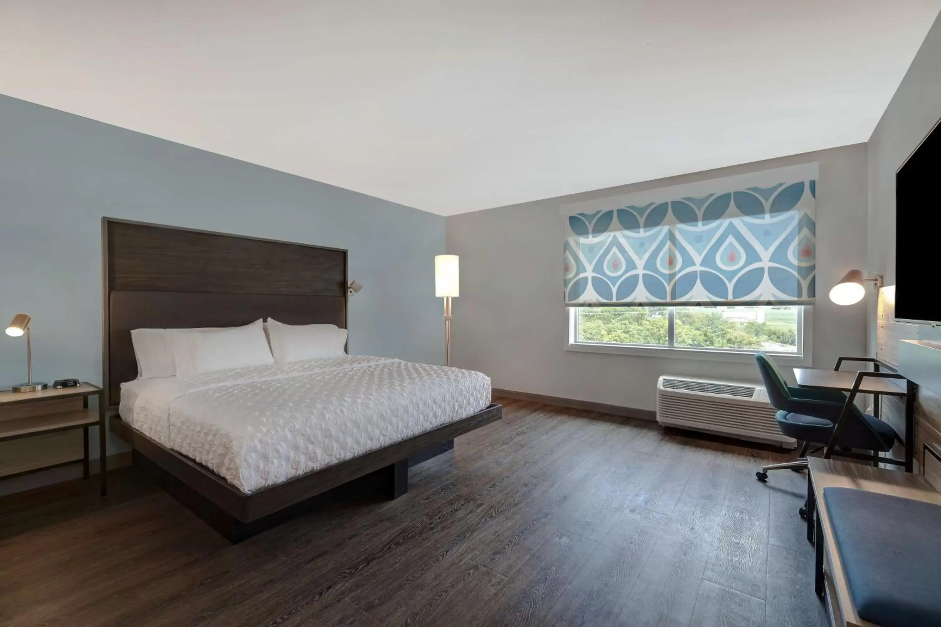 Bedroom, Bed in Tru By Hilton Grantville, Pa