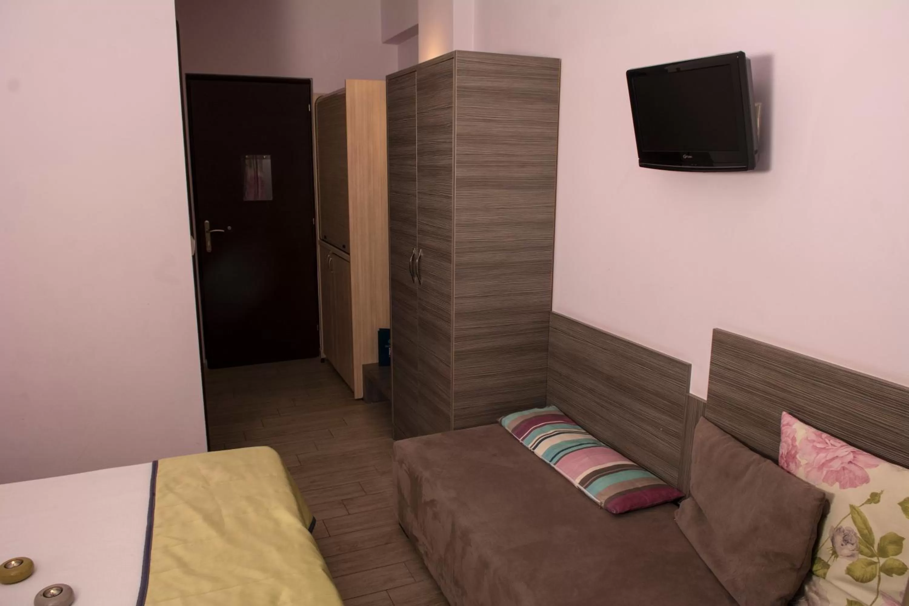 bunk bed, Bed in Hotel Olympos