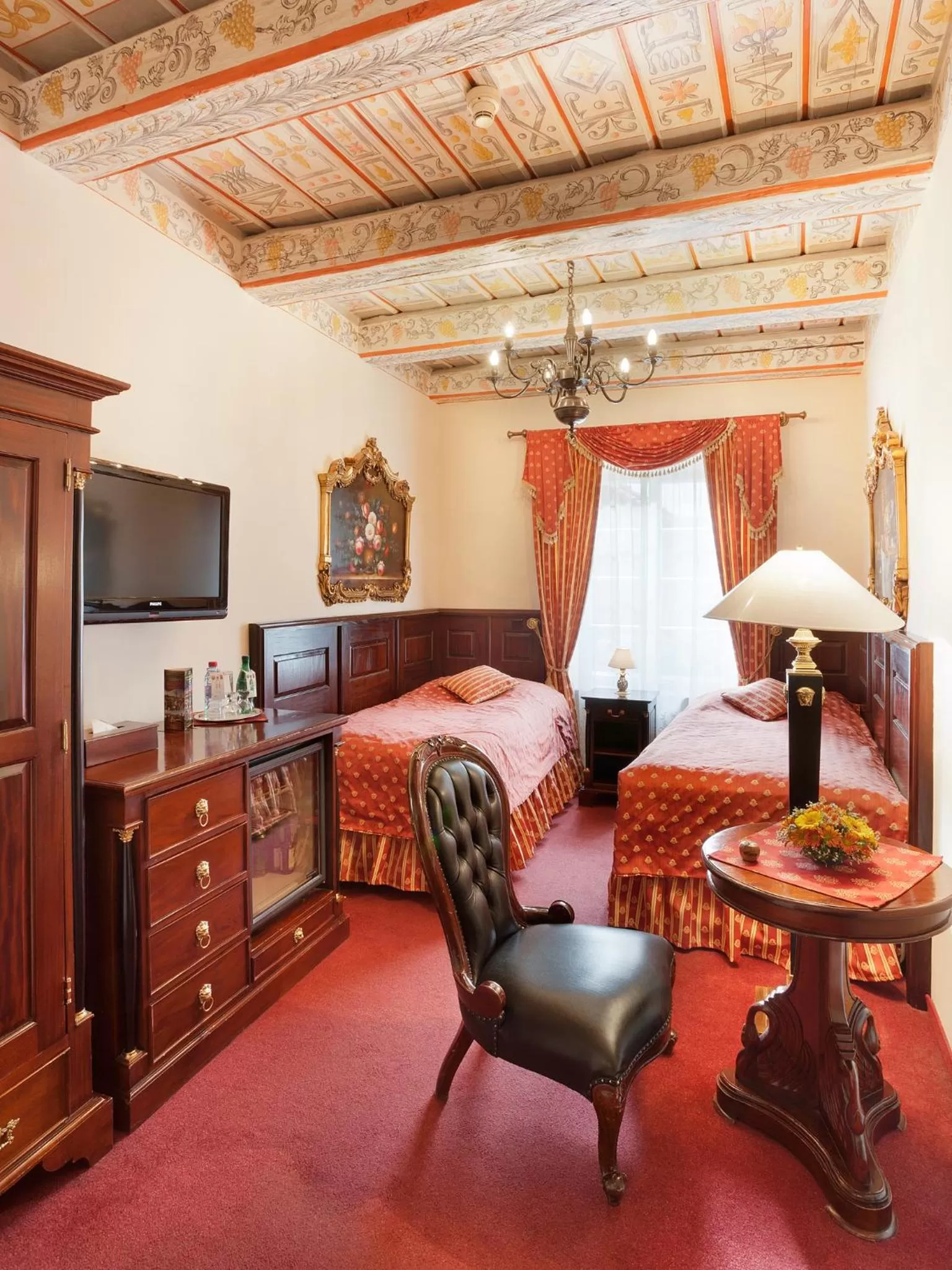 Restaurant/places to eat, Bed in Hotel U Zlatého Stromu Prague by BHG