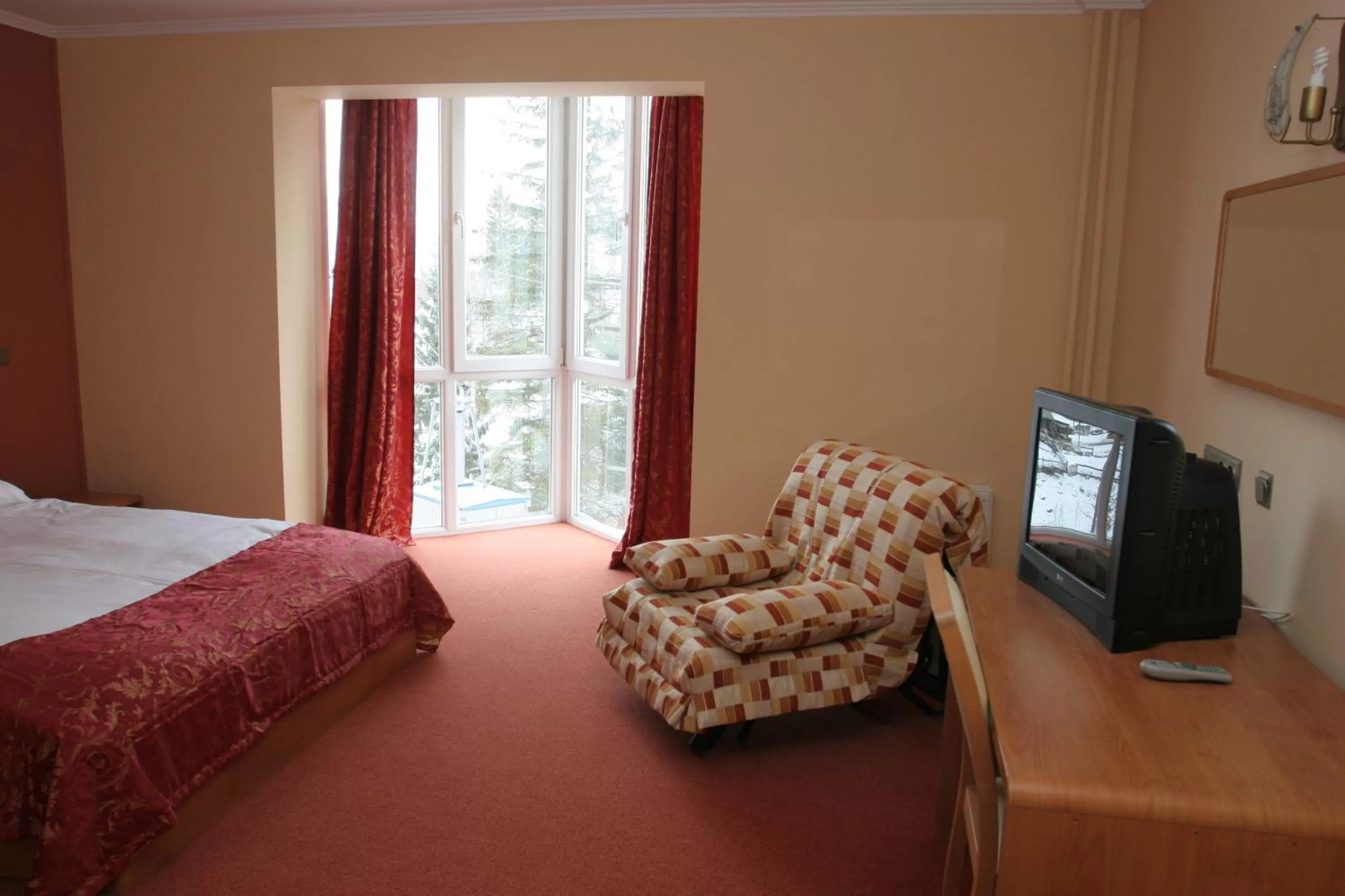 TV and multimedia, Bed in Terem