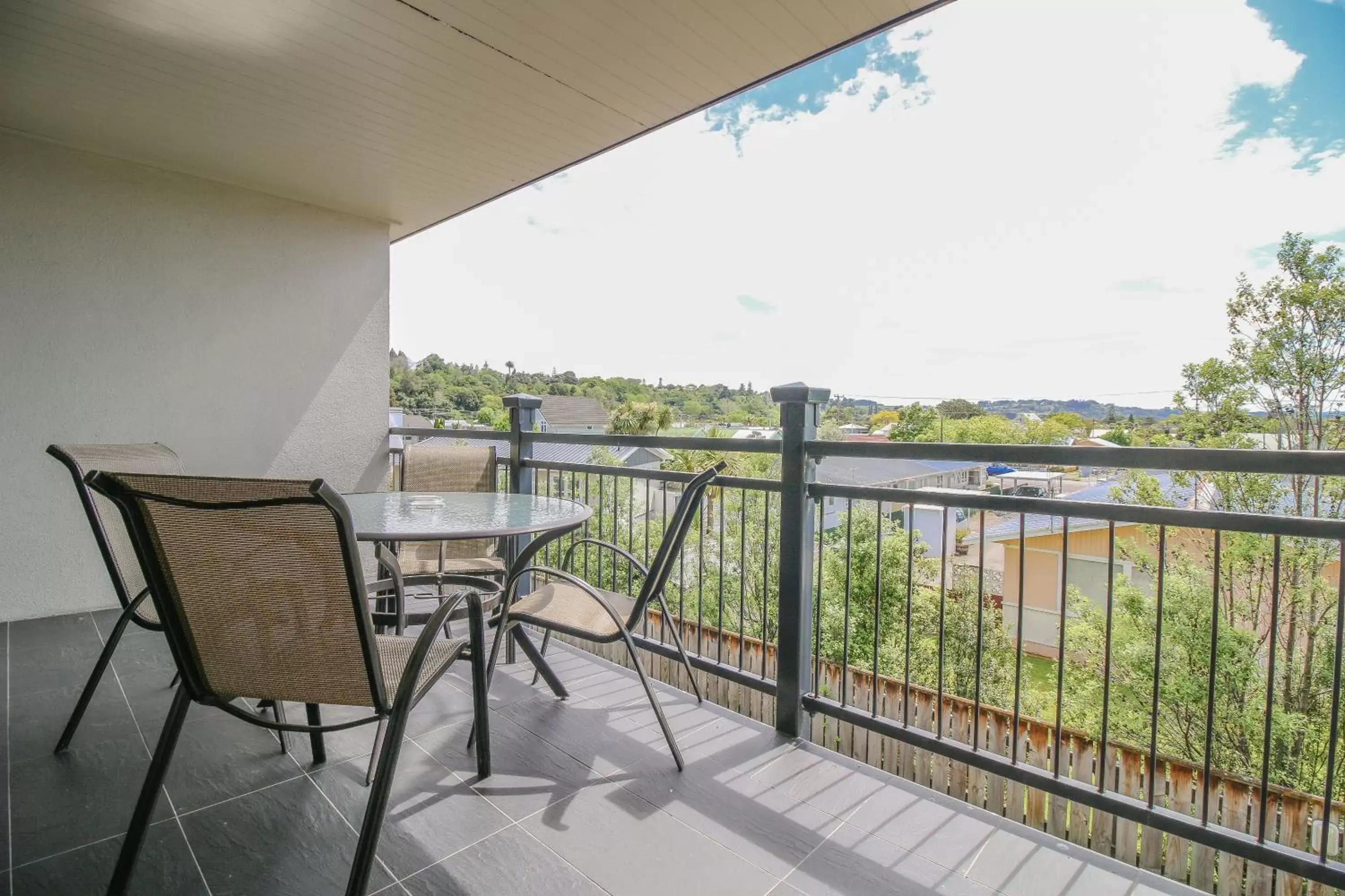 Balcony/Terrace in Aotea Motor Lodge