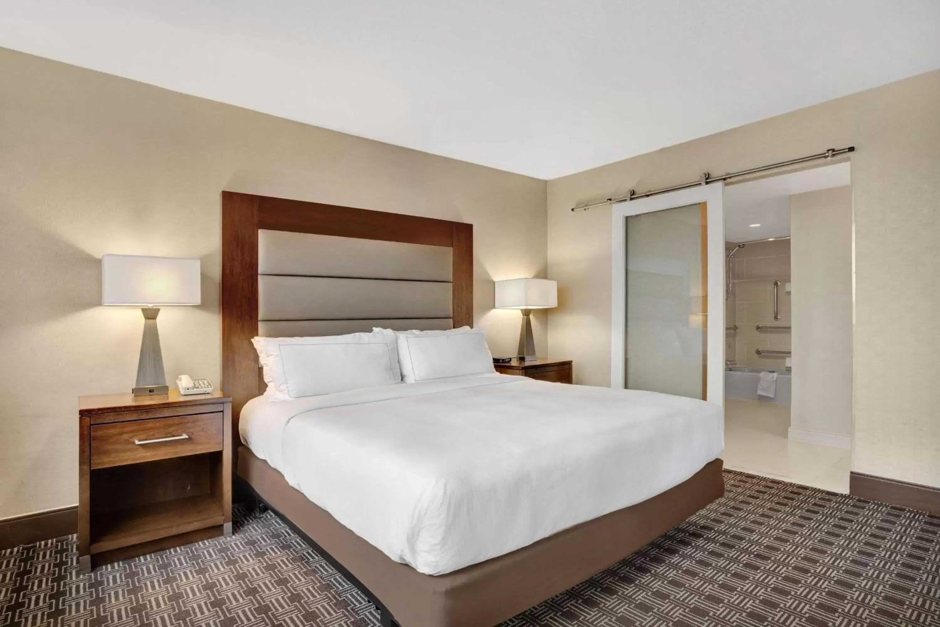 Bed in Hilton Arlington National Landing