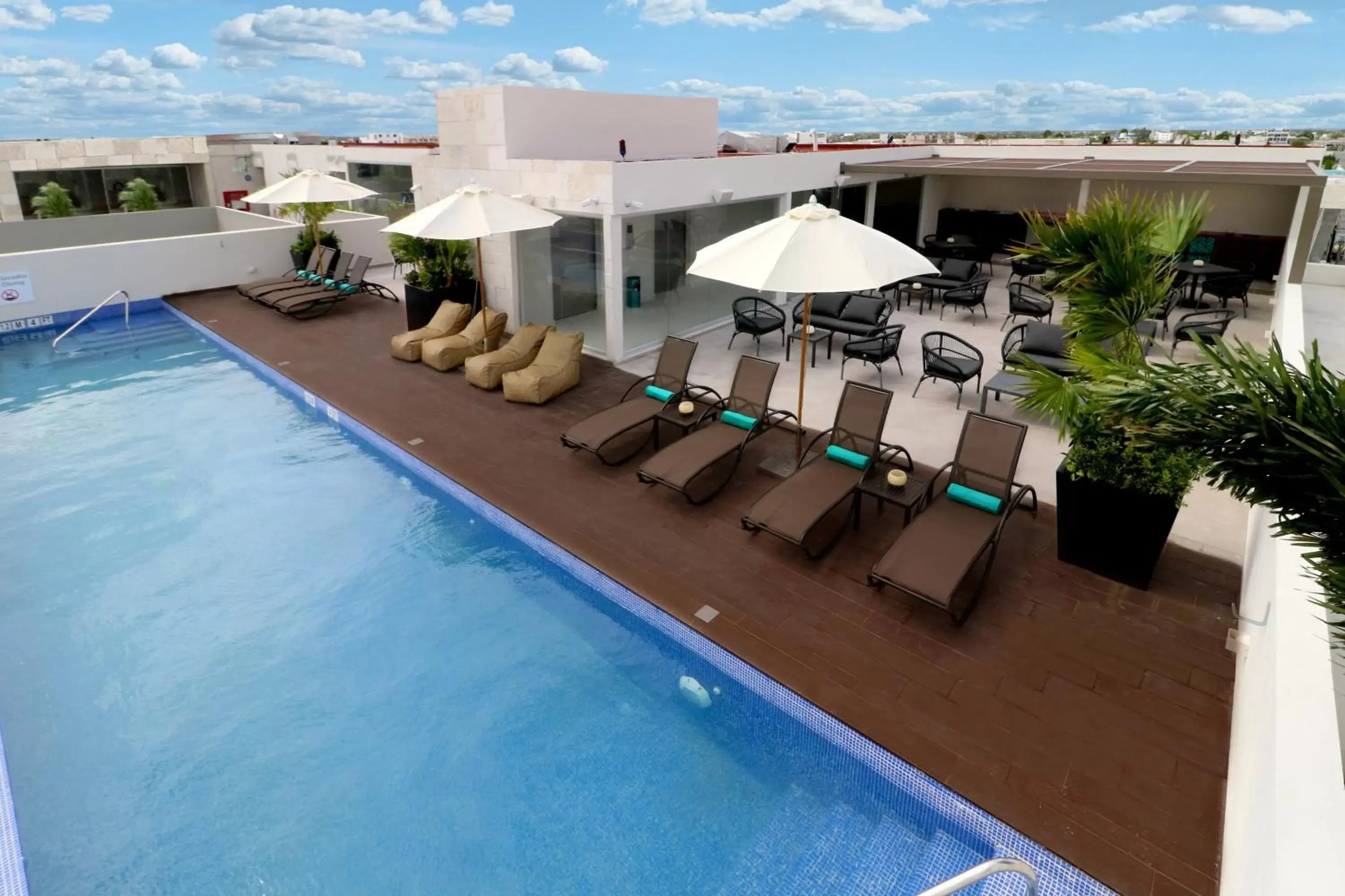 Swimming pool, Pool View in Holiday Inn Express & Suites - Playa del Carmen, an IHG Hotel