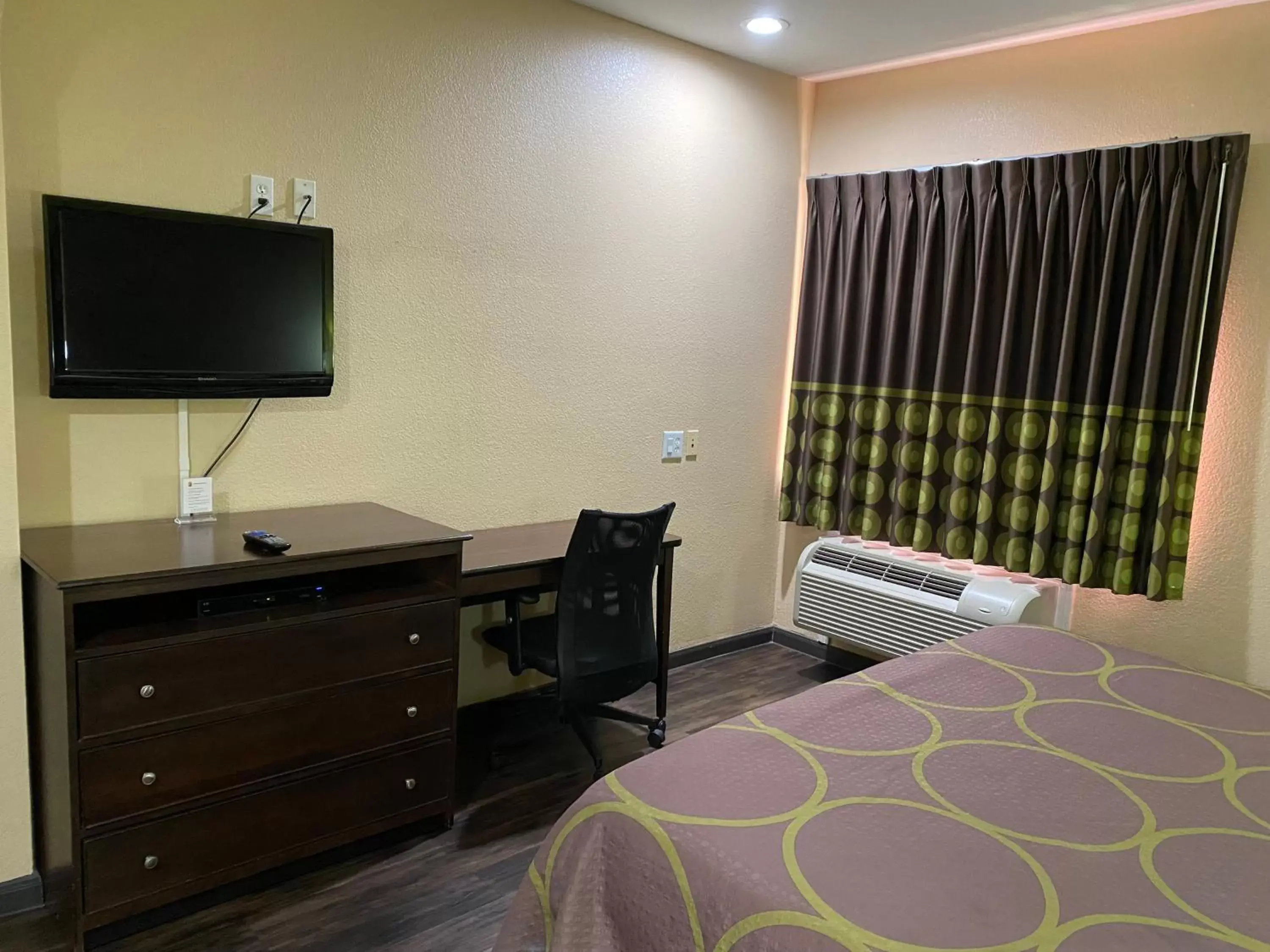 TV/Entertainment Center in Super 8 by Wyndham Intercontinental Houston TX