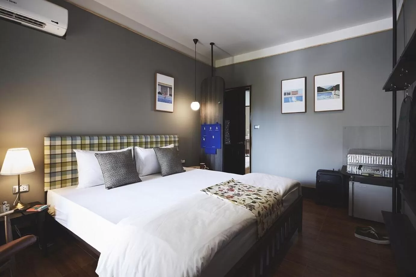 Bedroom, Bed in Josh Hotel