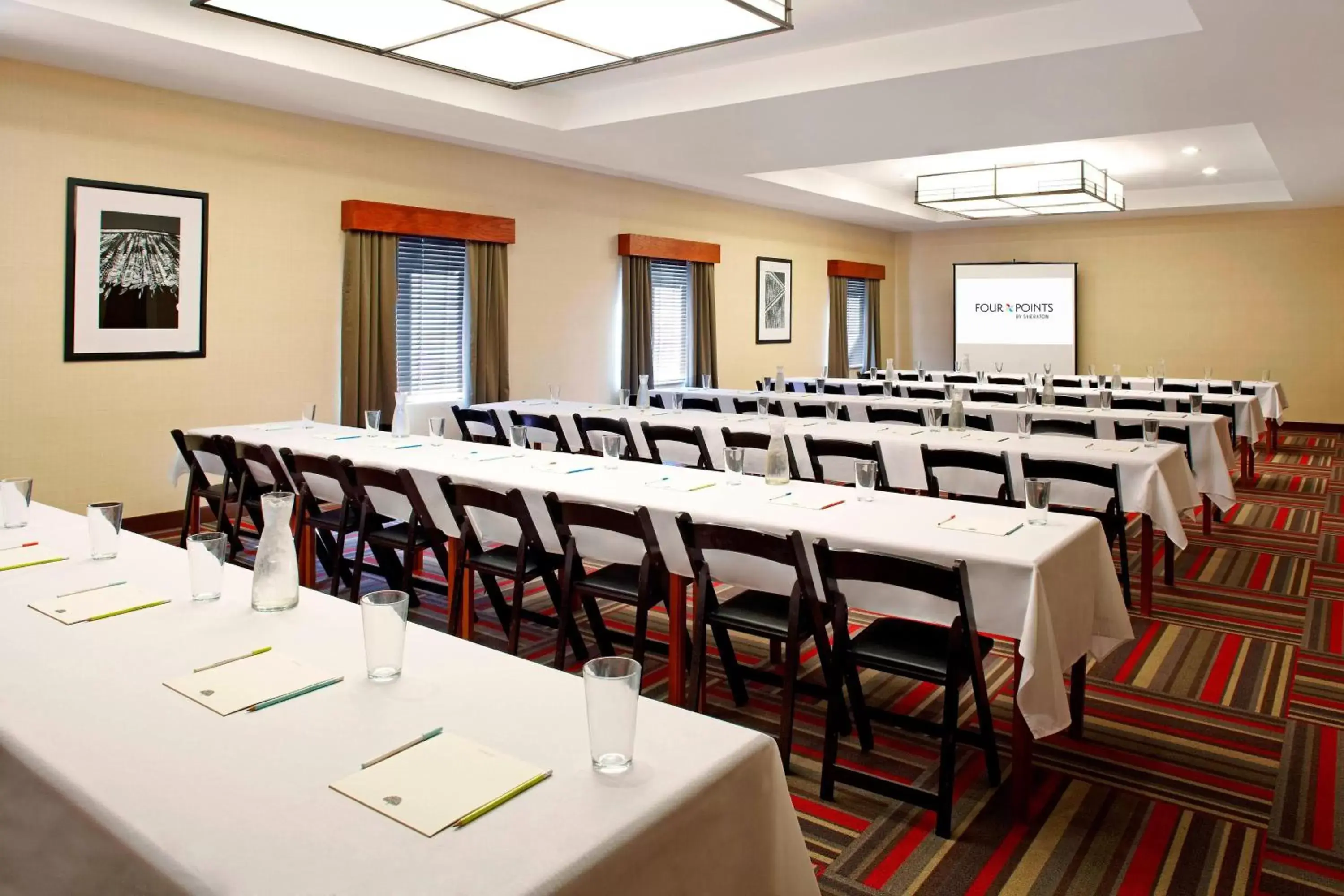 Meeting/conference room in Four Points by Sheraton Houston Hobby Airport