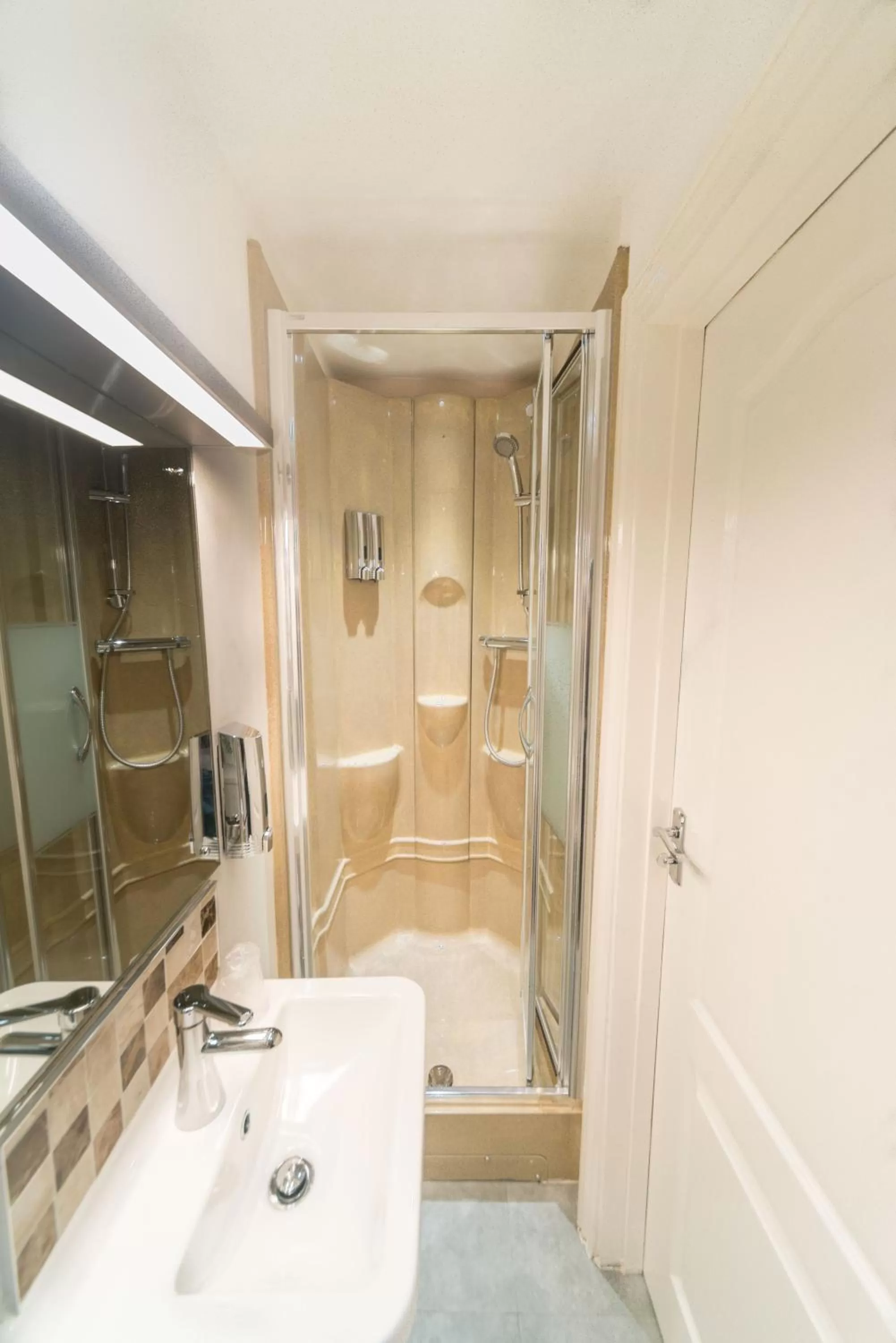 Bathroom in The Melita