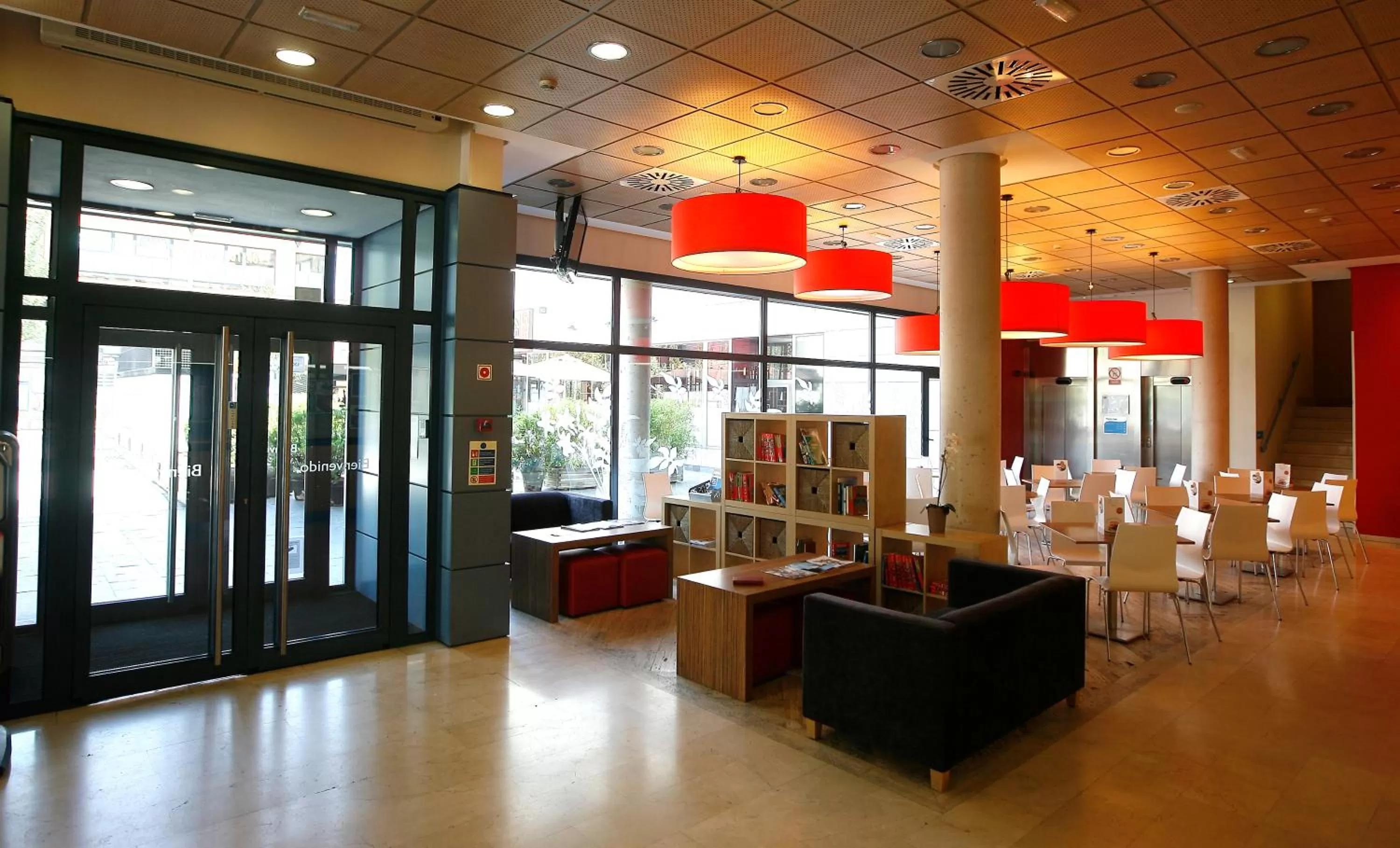 Restaurant/places to eat in Travelodge Torrelaguna