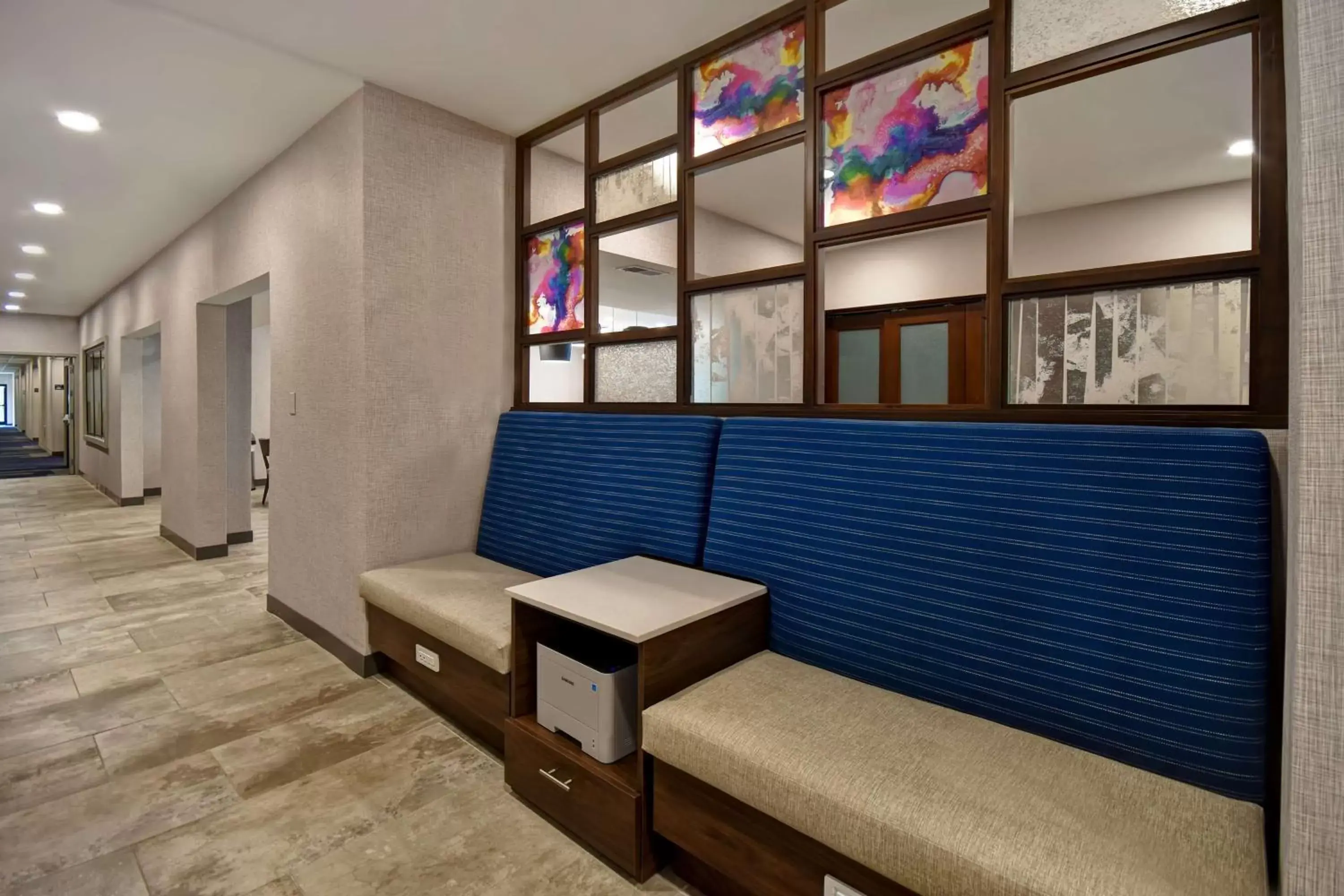 Dining area, Seating Area in Hampton Inn Potomac Mills Woodbridge