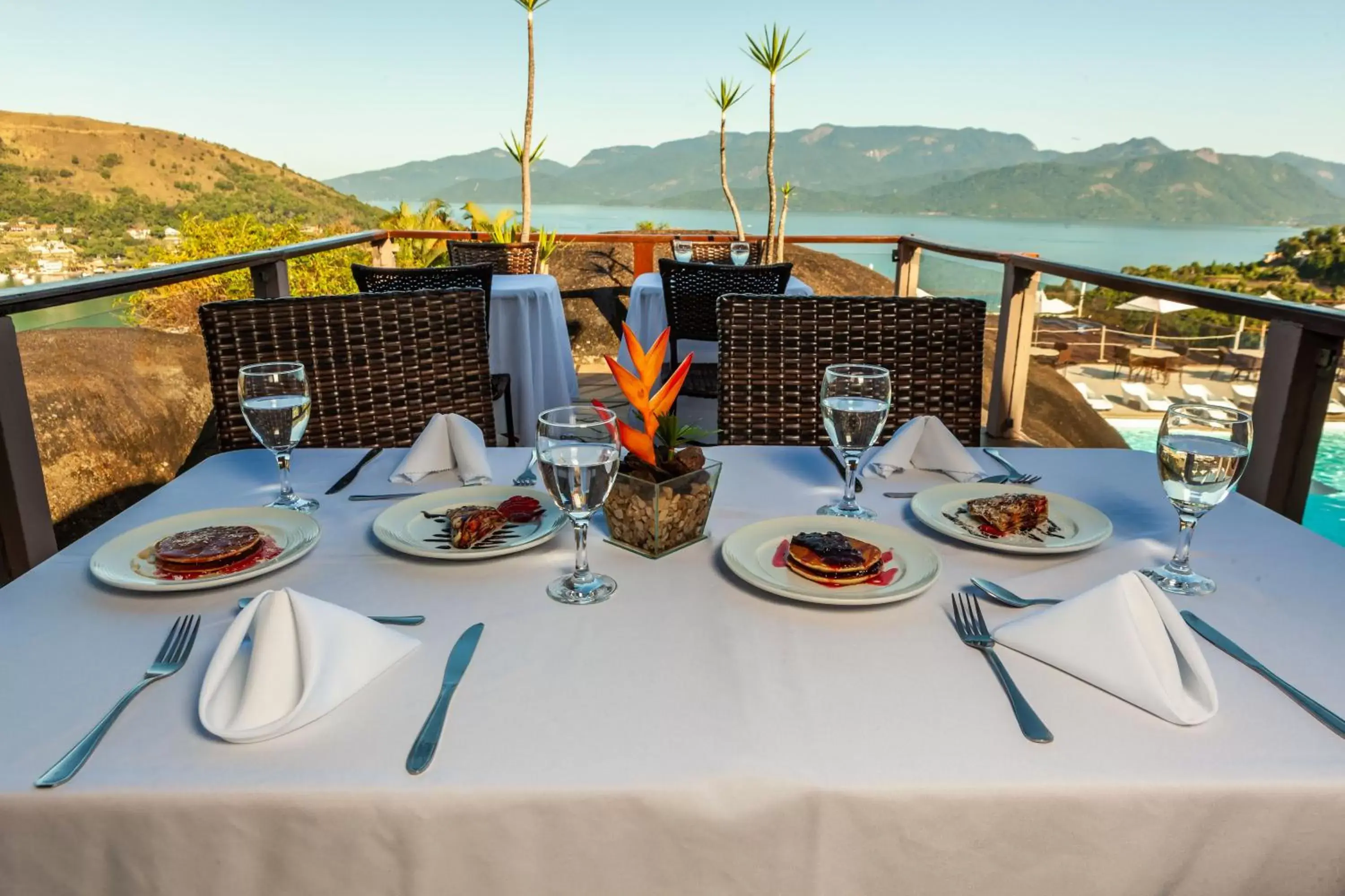 Restaurant/places to eat in Portogalo Suite Hotel Restaurant/places to eat in Portogalo Suite Hotel