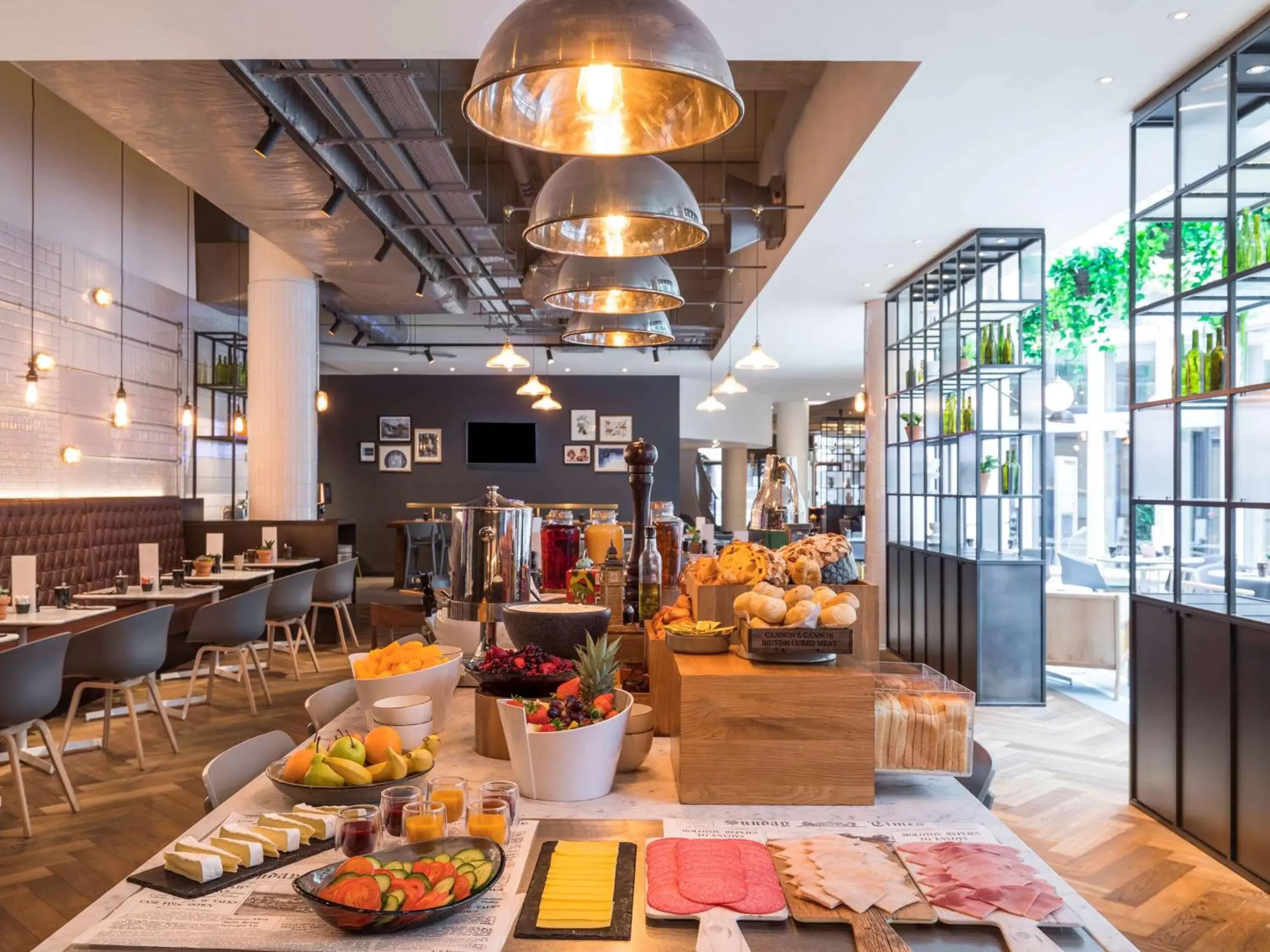 Restaurant/Places to Eat in Novotel London Bridge
